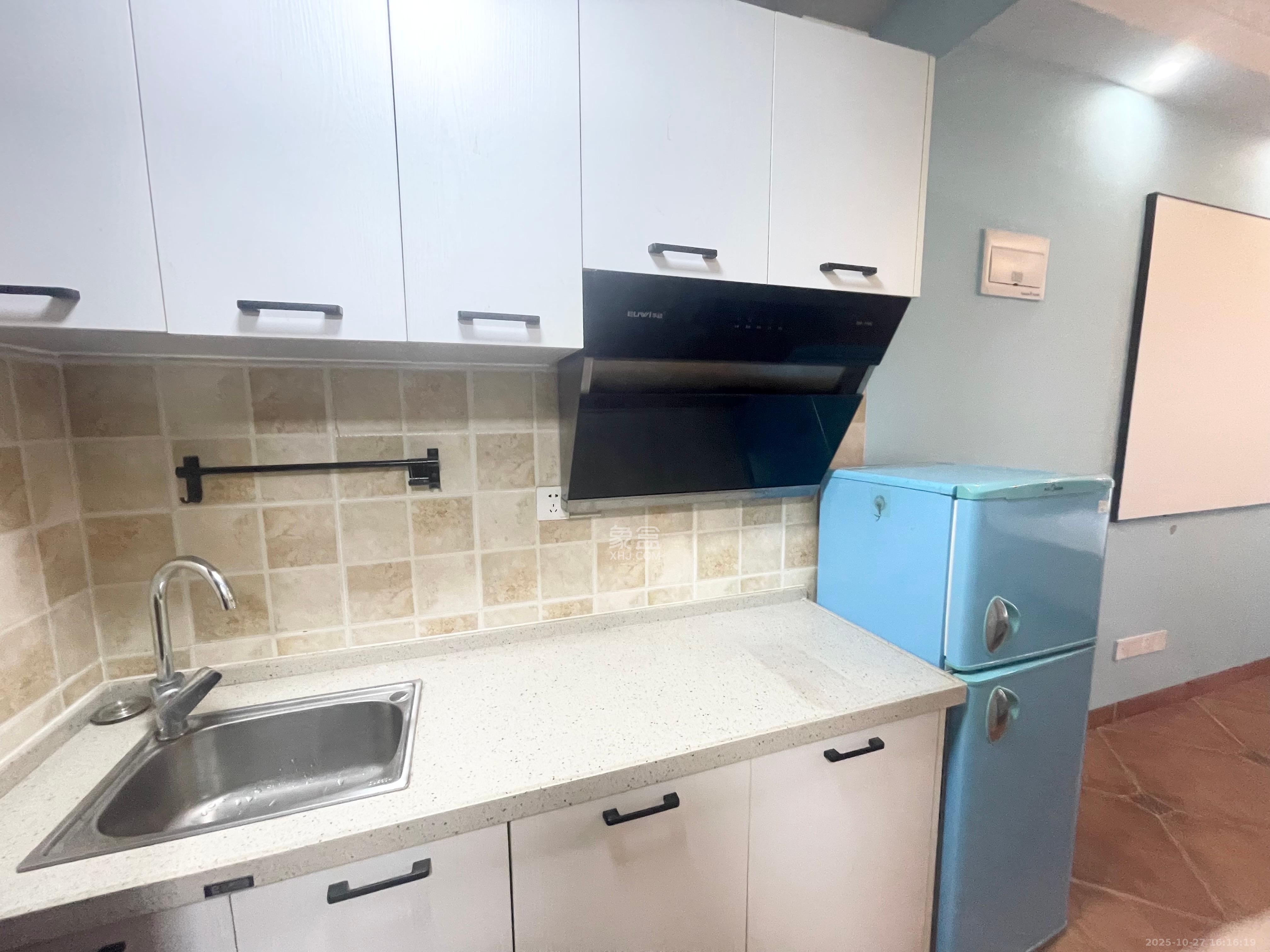 中海新城熙岸（中信新城五期）  1室0厅1卫    1100.0元/月室内图