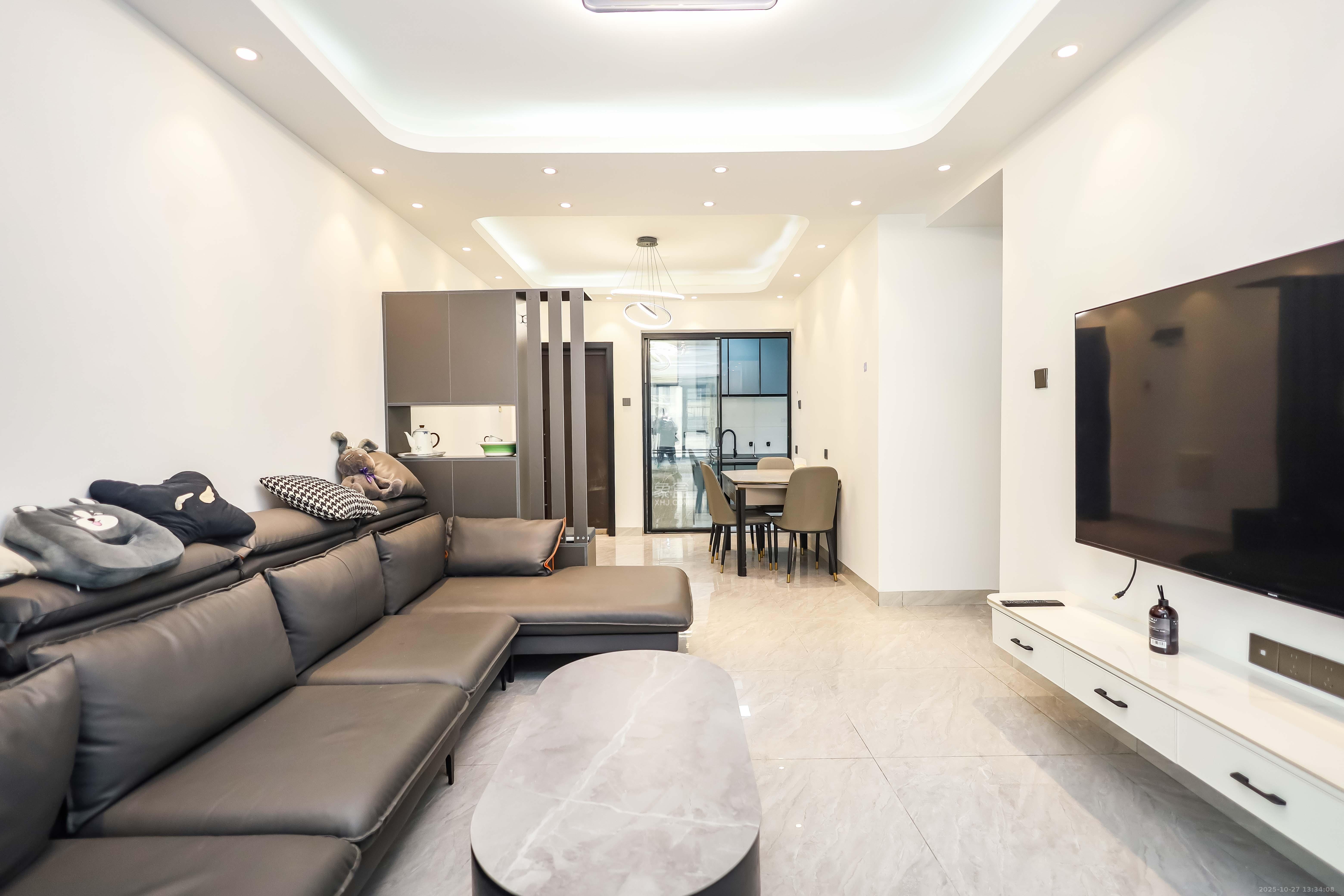 天麓尚层 3室2厅1卫 75.0万 天麓尚层 3室2厅1卫 75.0万客厅