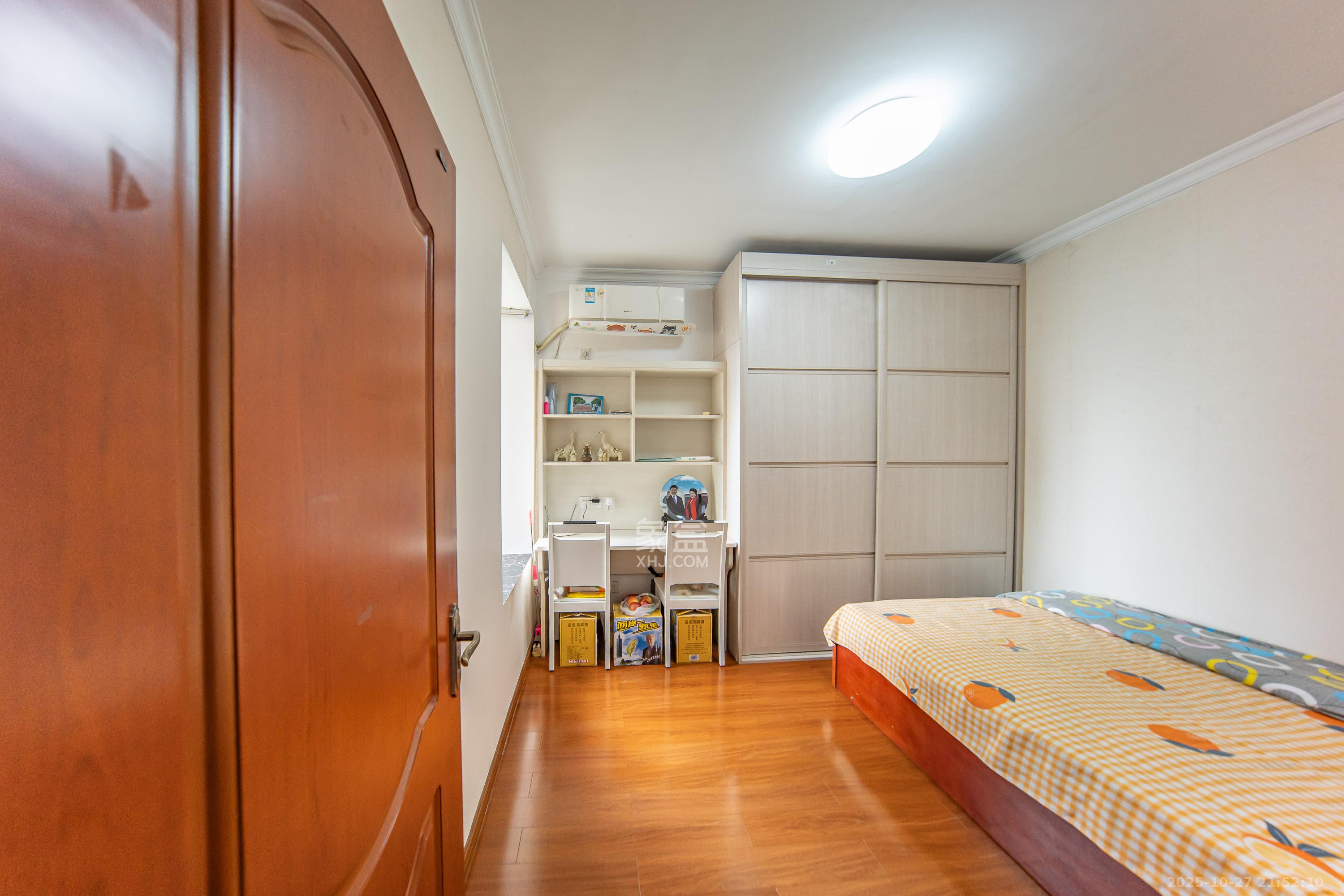 中建麓山和苑  2室2厅1卫    49.0万卧室