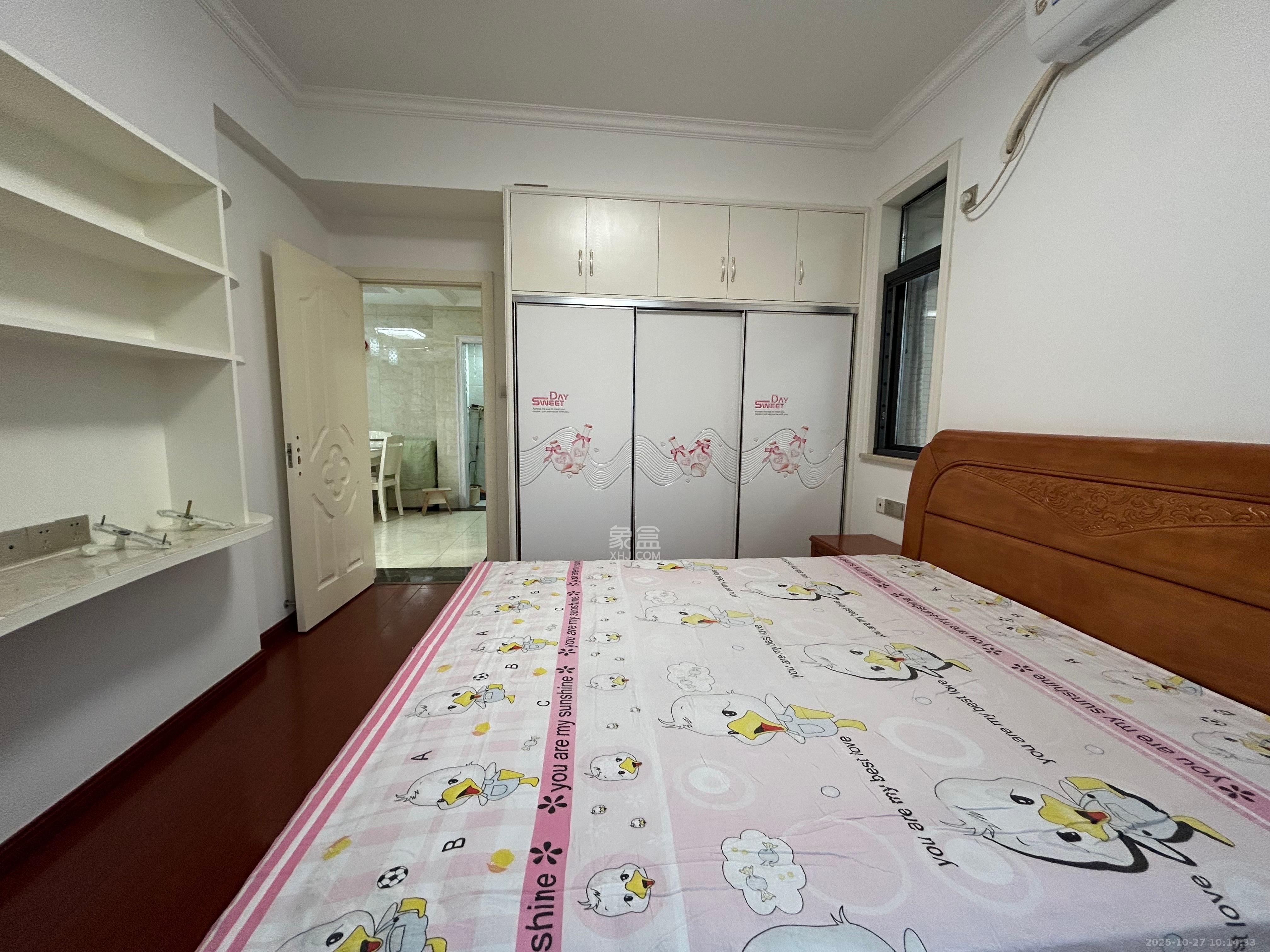 天元涉外景园C区 3室2厅2卫 2800.0元/月 天元涉外景园C区 3室2厅2卫 2800.0元/月室内图