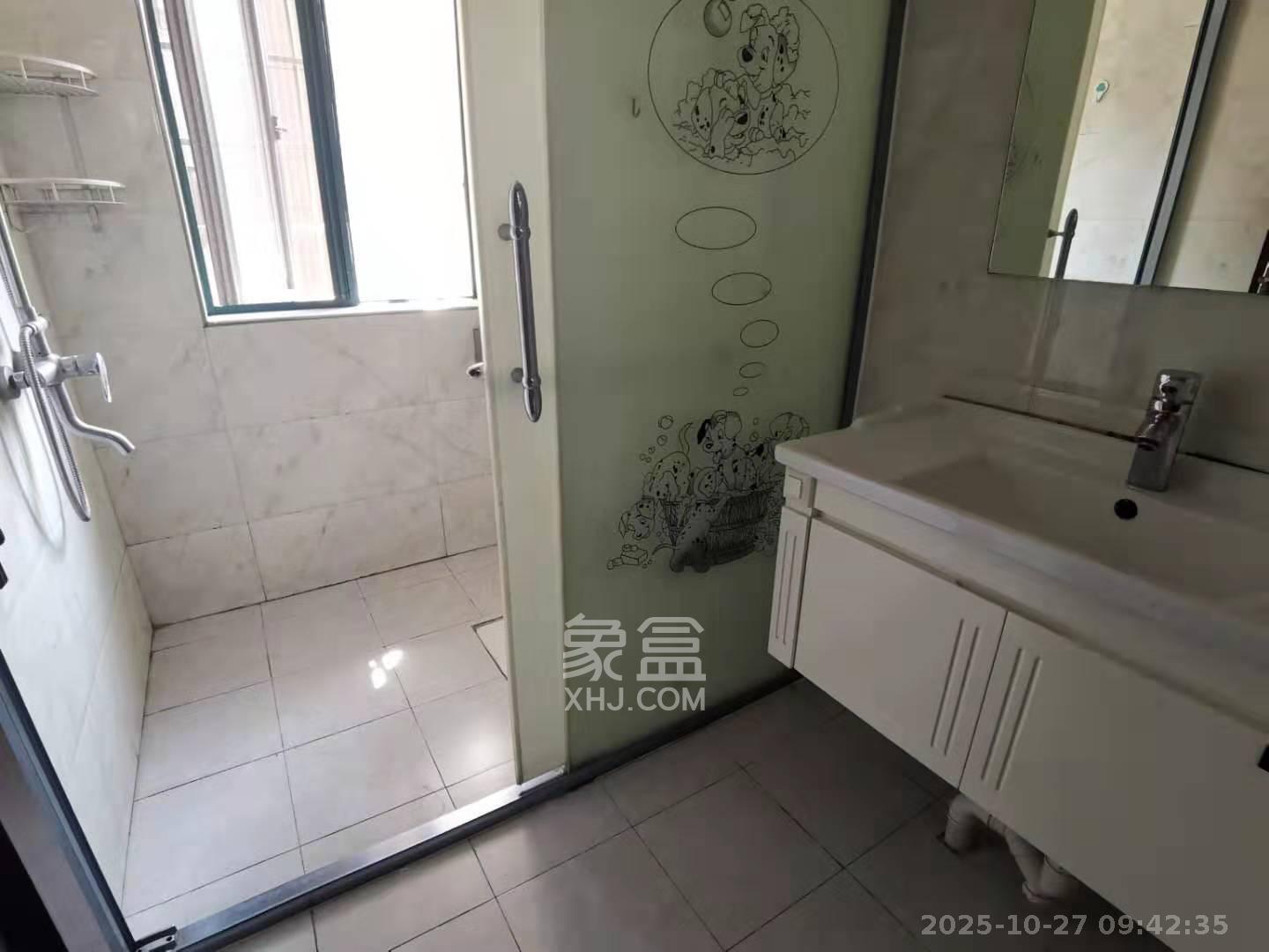 凯轩云顶  2室2厅1卫    2700.0元/月 凯轩云顶  2室2厅1卫    2700.0元/月室内图1