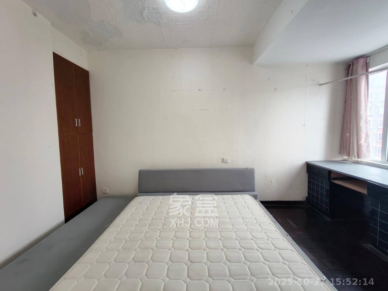 联美品格  1室2厅1卫    1700.0元/月室内图