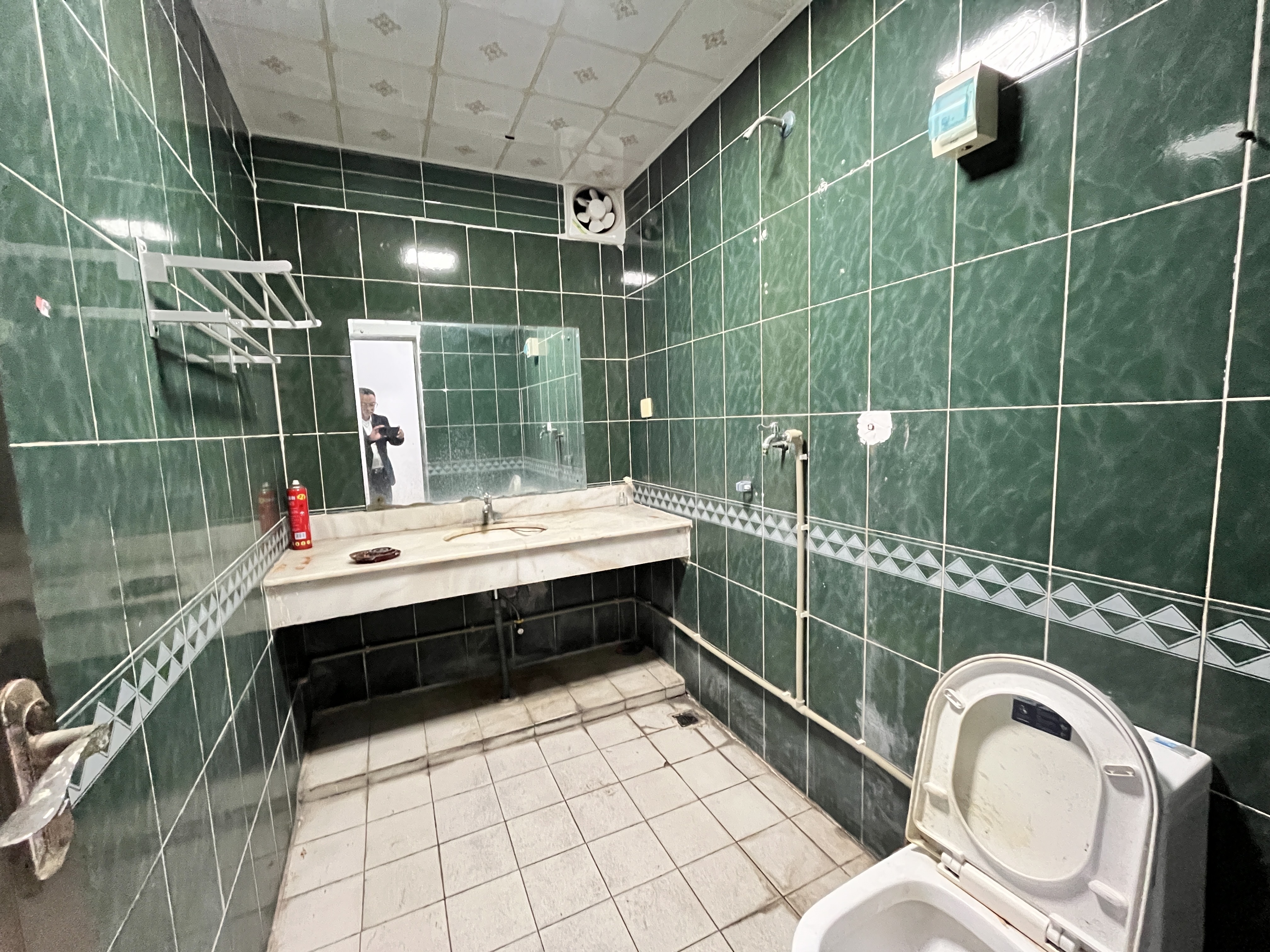 世贸中心  3室2厅2卫    3200.0元/月 世贸中心  3室2厅2卫    3200.0元/月室内图