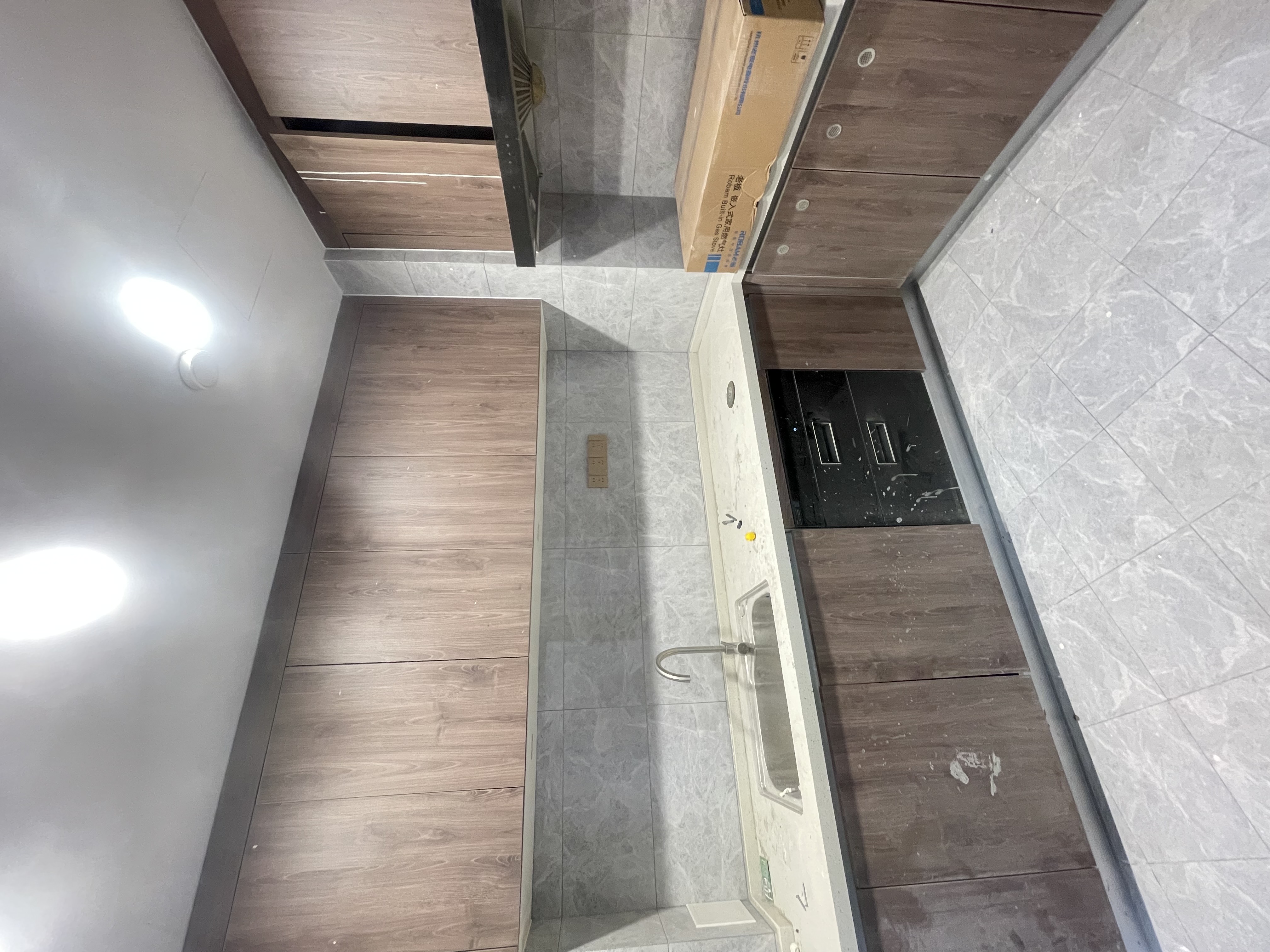 天街华府（海南新天地）  4室2厅2卫    3800.0元/月室内图