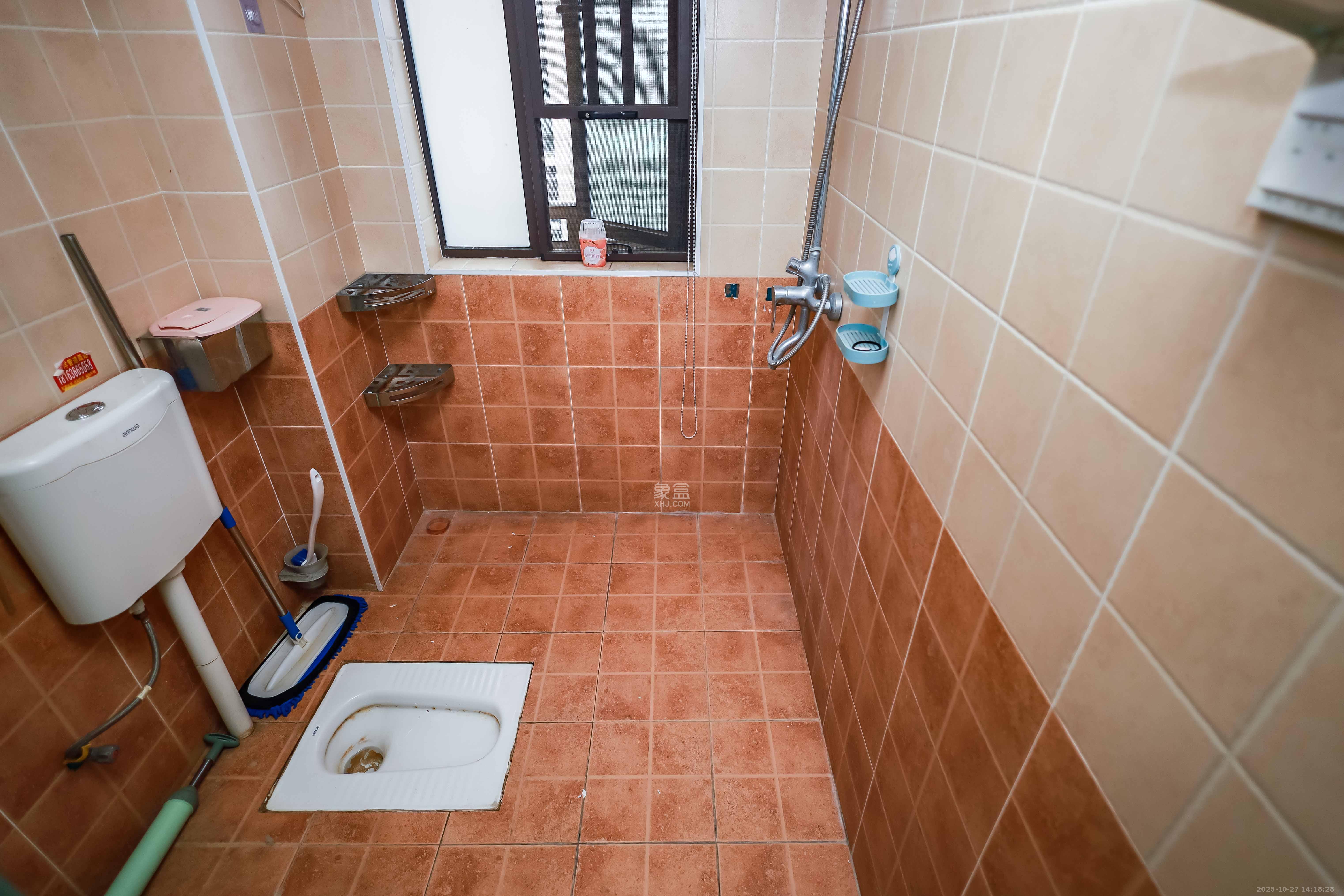 奥克斯缔壹城  3室2厅2卫    115.0万 奥克斯缔壹城  3室2厅2卫    115.0万卫生间