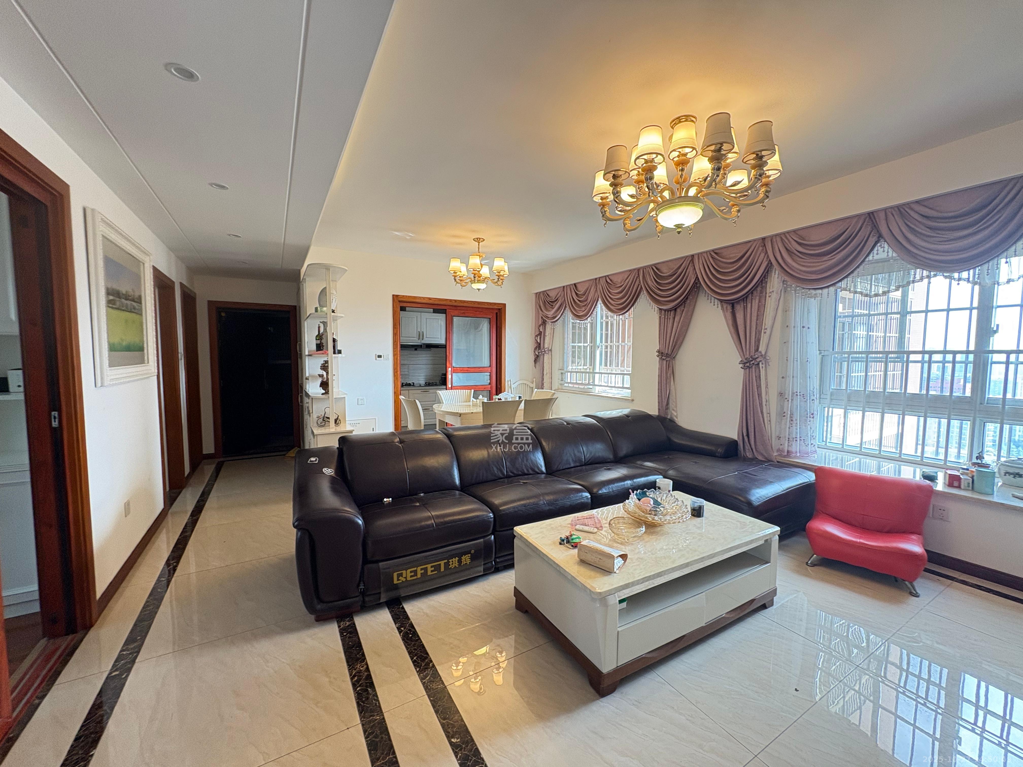 山水湾  4室2厅2卫    2300.0元/月 山水湾  4室2厅2卫    2300.0元/月室内图