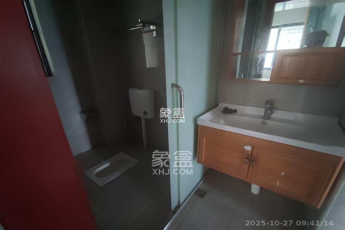 桥头家苑一期  3室2厅1卫    1800.0元/月 桥头家苑一期  3室2厅1卫    1800.0元/月室内图