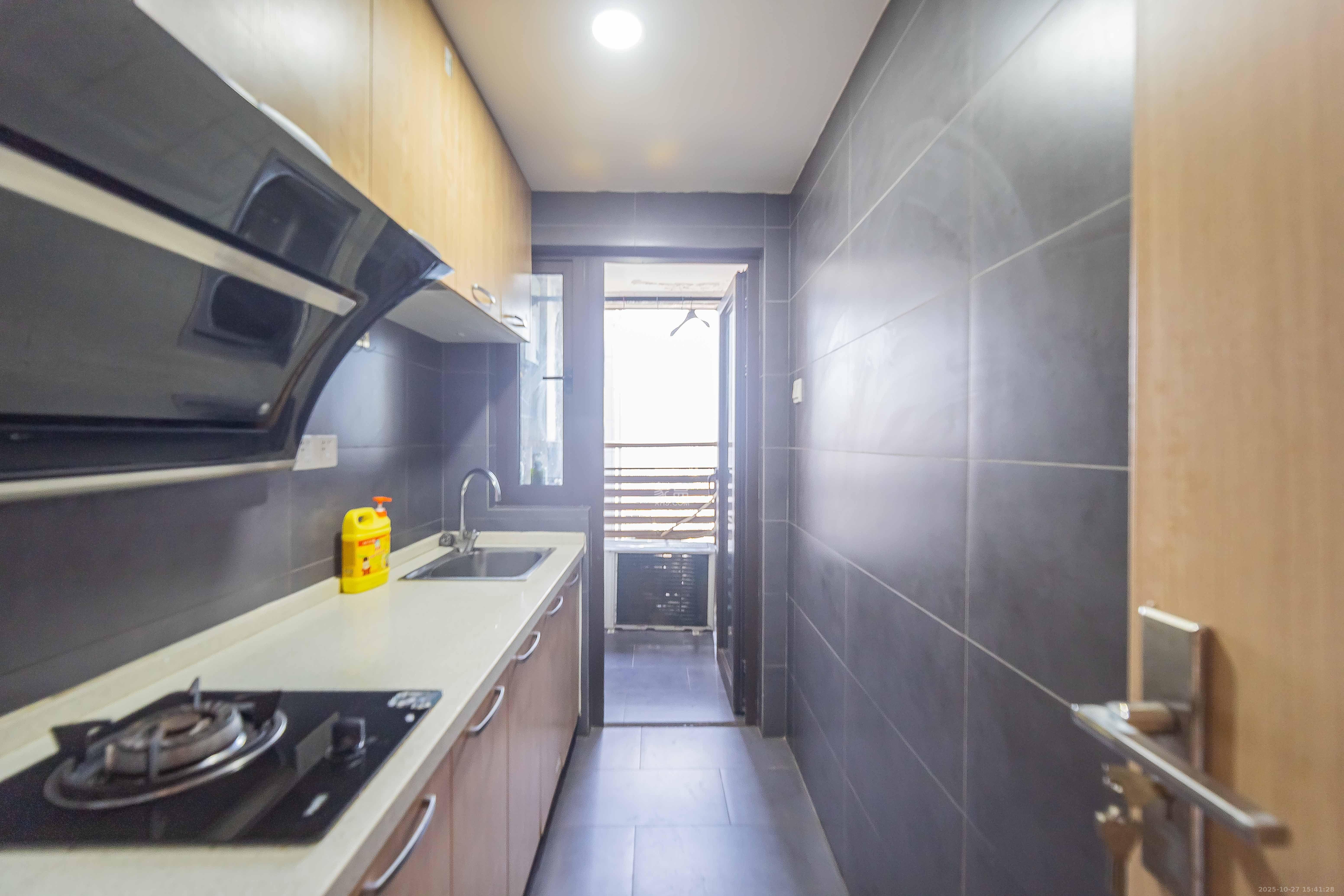 地质家园一、二期（地泰人民公馆）  1室1厅1卫    2000.0元/月室内图