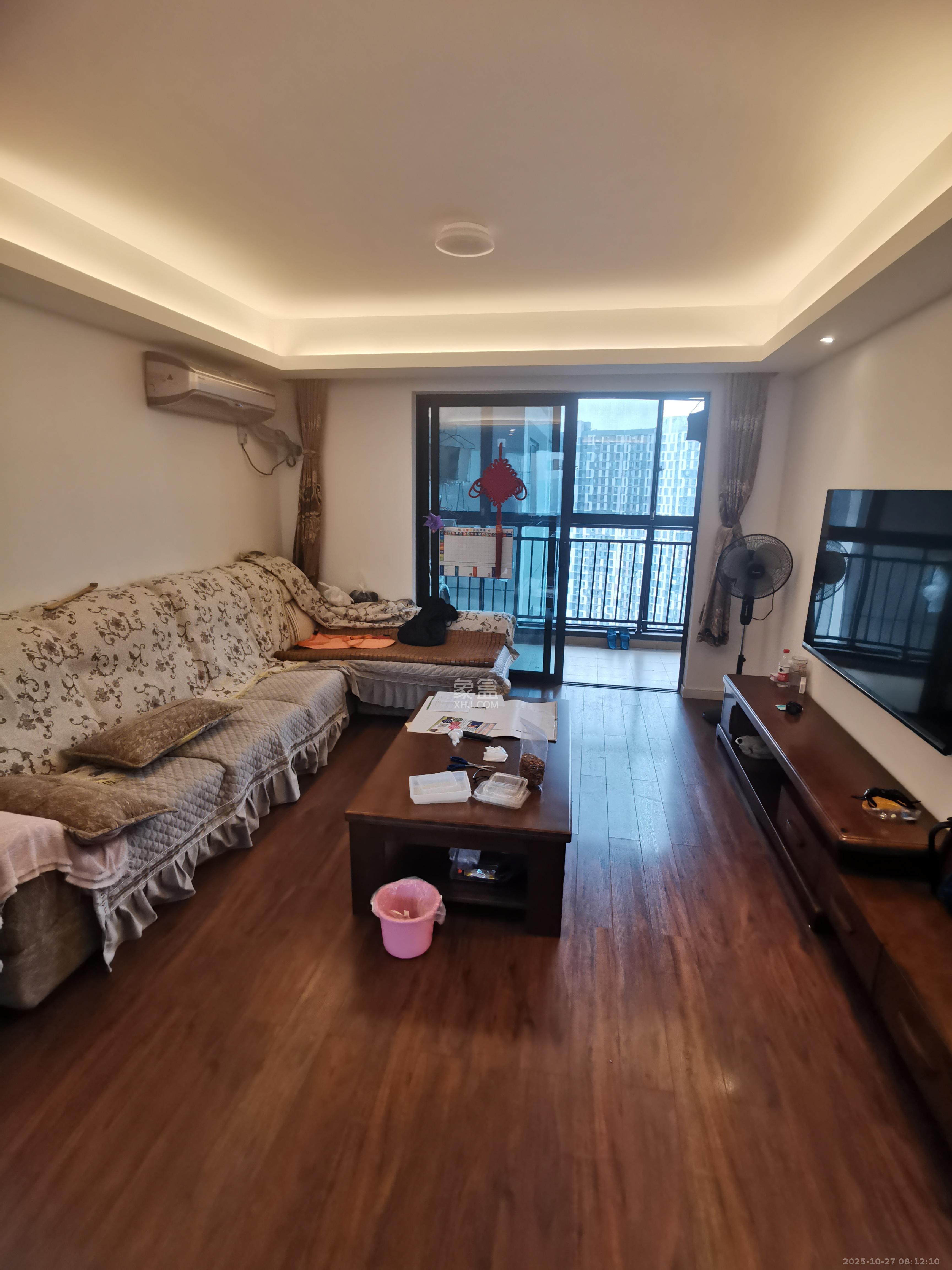 万科金域蓝湾  4室2厅2卫    3800.0元/月