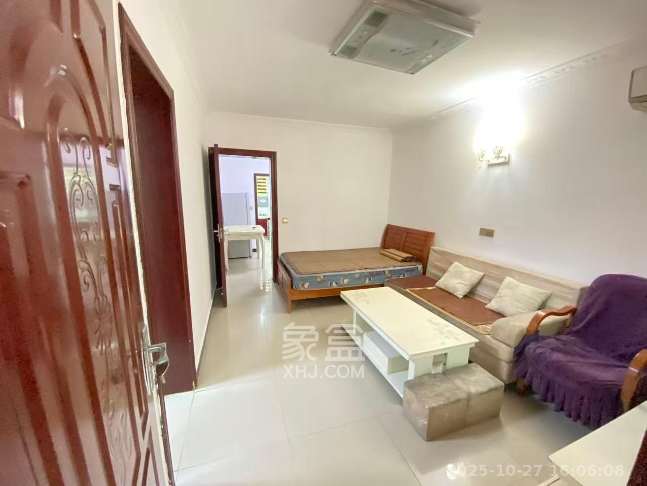 红旗区四片  2室1厅1卫    1900.0元/月 红旗区四片  2室1厅1卫    1900.0元/月室内图