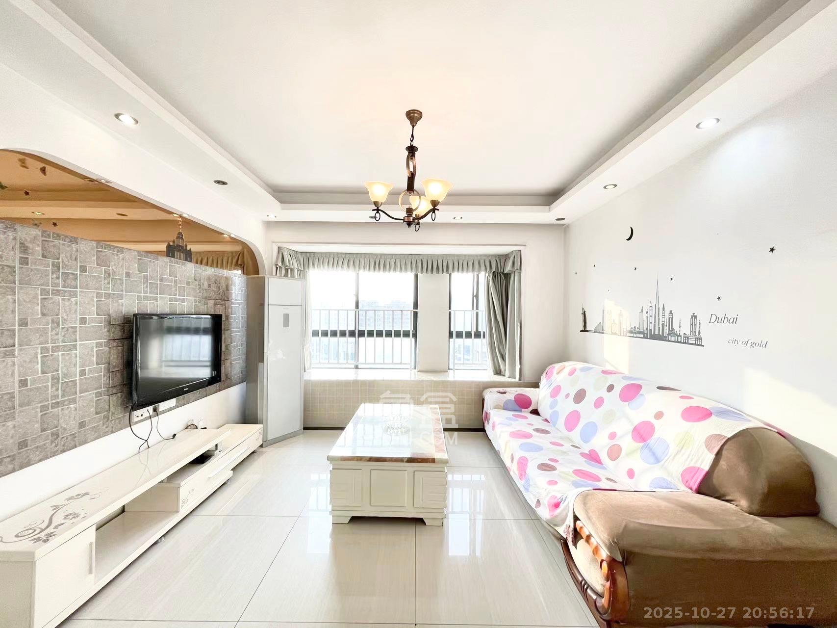 保利麓谷林语A区  3室2厅1卫    2300.0元/月