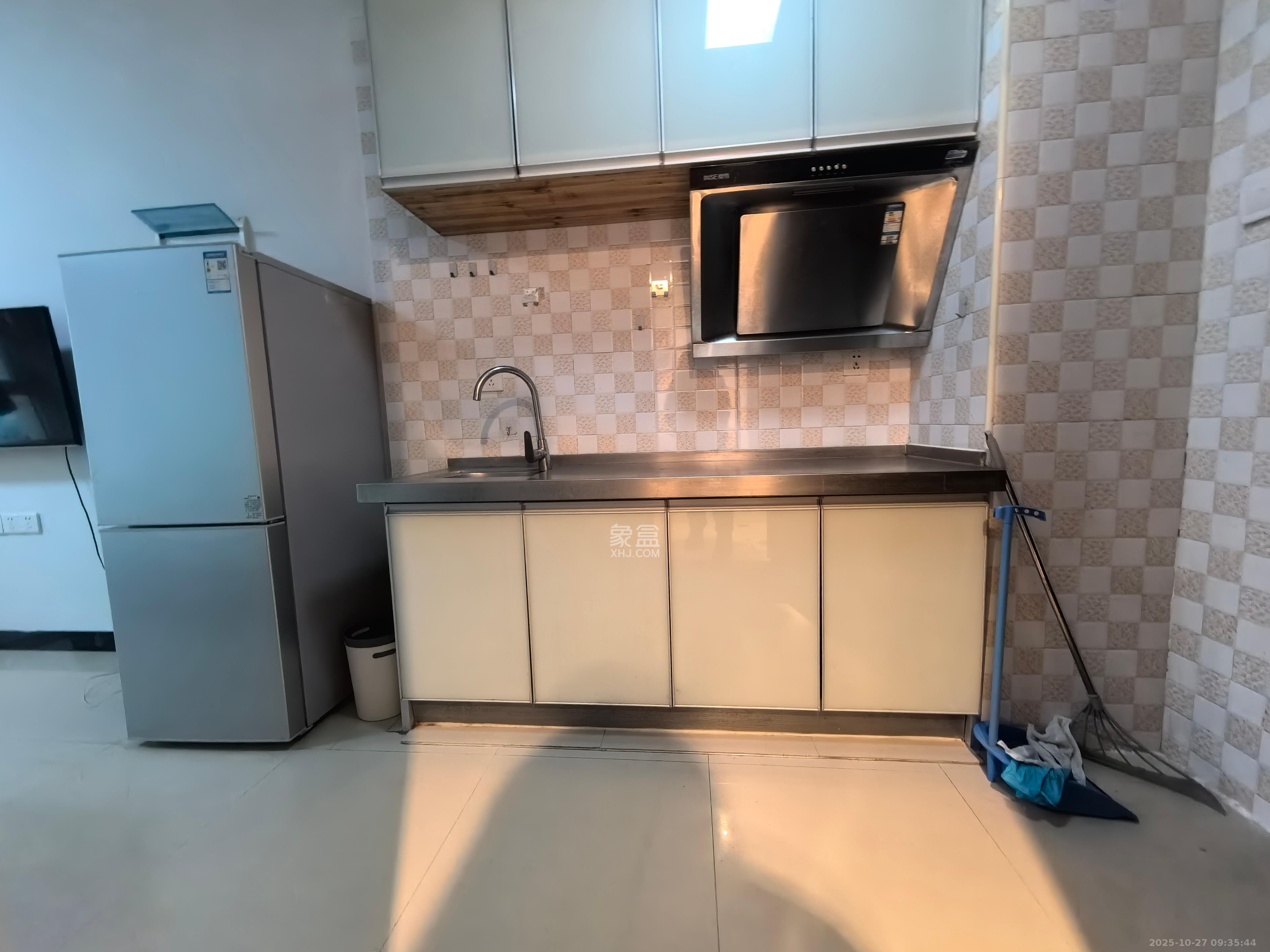 永林小时代  1室1厅1卫    1300.0元/月室内图