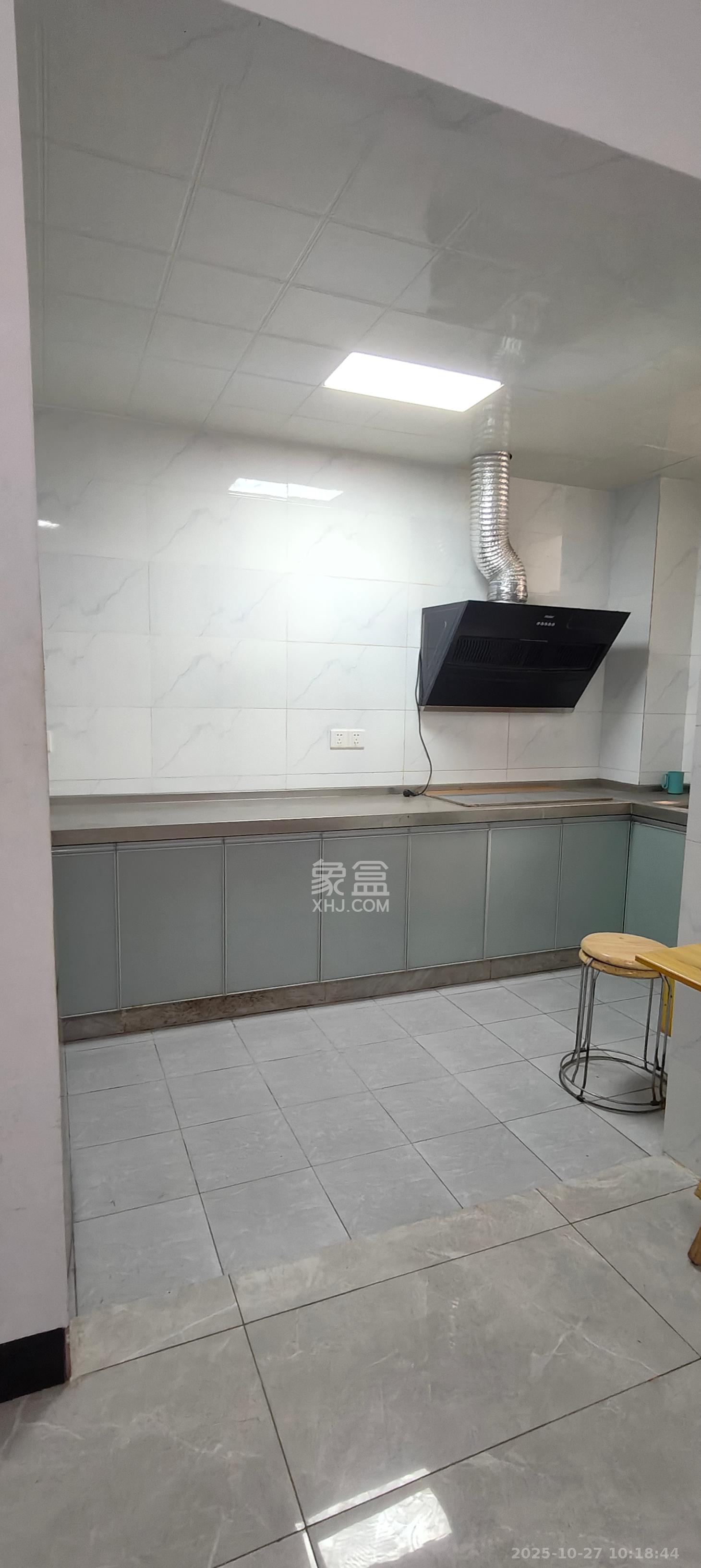 财汇新天地(财汇商务广场)  1室1厅1卫    1100.0元/月 财汇新天地(财汇商务广场)  1室1厅1卫    1100.0元/月室内图