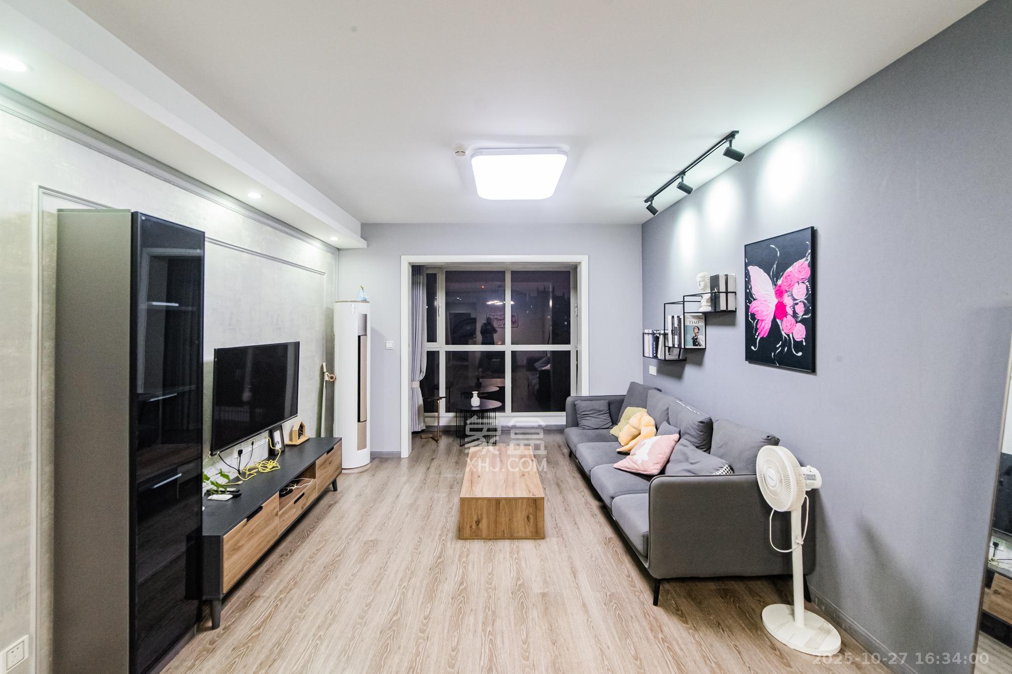 北辰三角洲E4区  3室2厅1卫    3800.0元/月室内图