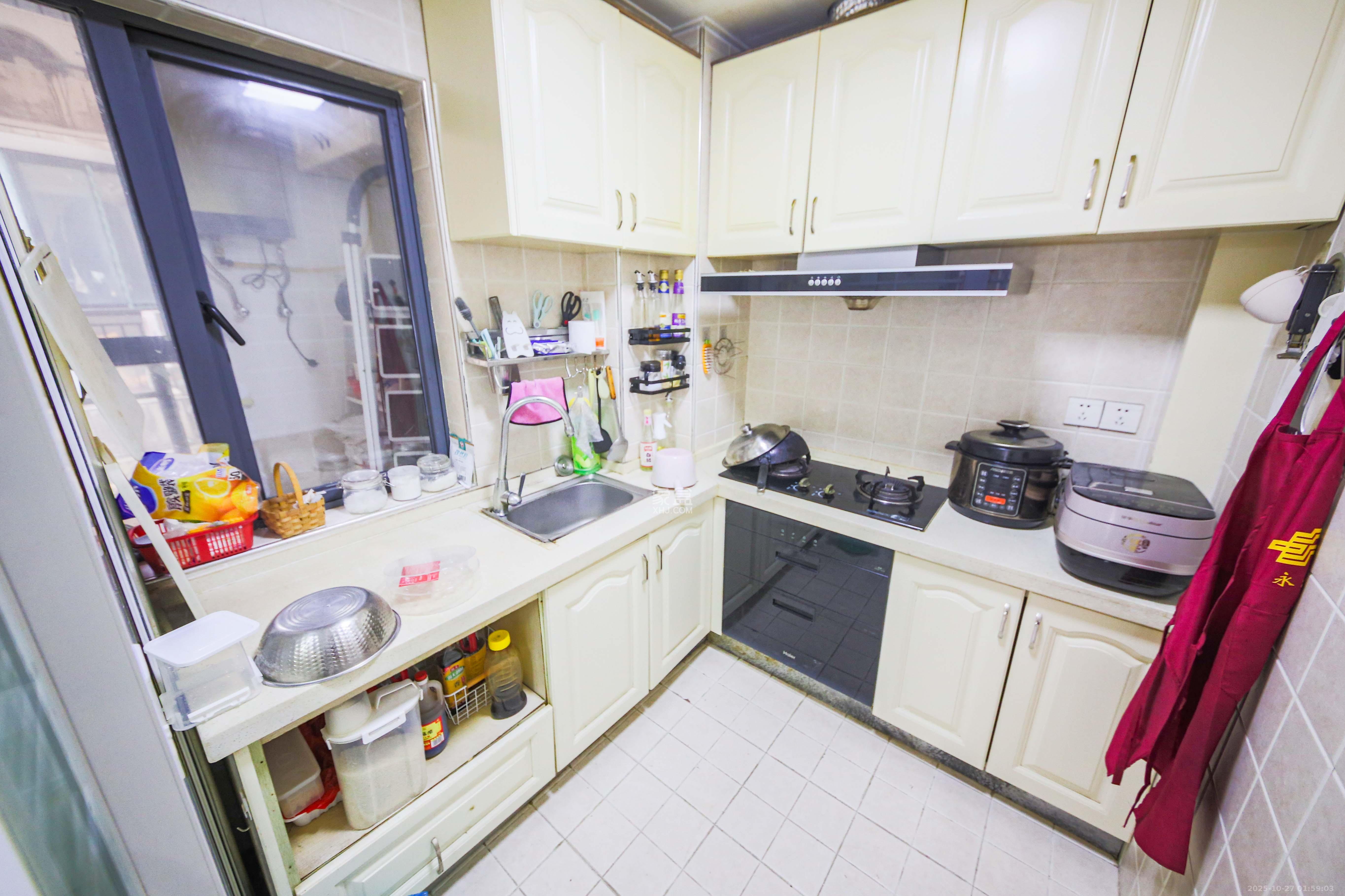 童话里  3室1厅1卫    75.0万 童话里  3室1厅1卫    75.0万厨房