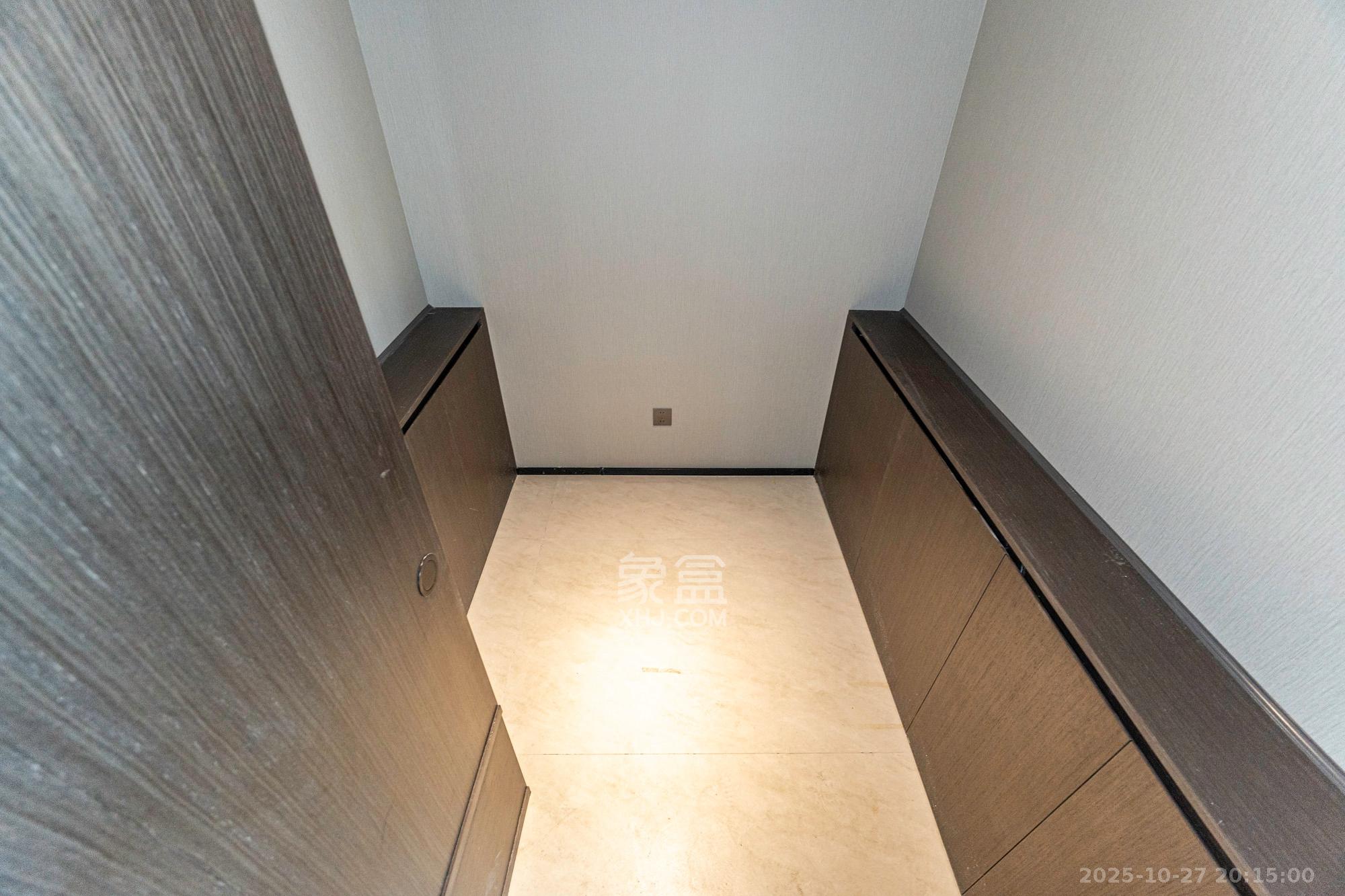 万科松湖天地  4室2厅3卫    465.0万 万科松湖天地  4室2厅3卫    465.0万其他