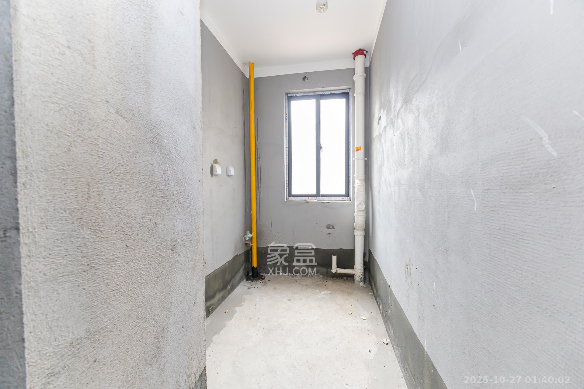 明发阅江悦府  4室2厅2卫    95.0万厨房