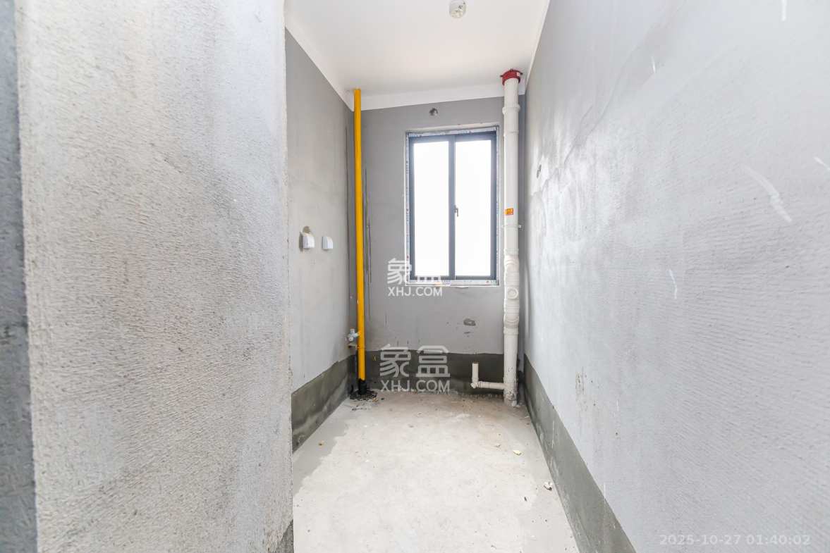 明发阅江悦府 4室2厅2卫 95.0万 明发阅江悦府 4室2厅2卫 95.0万厨房