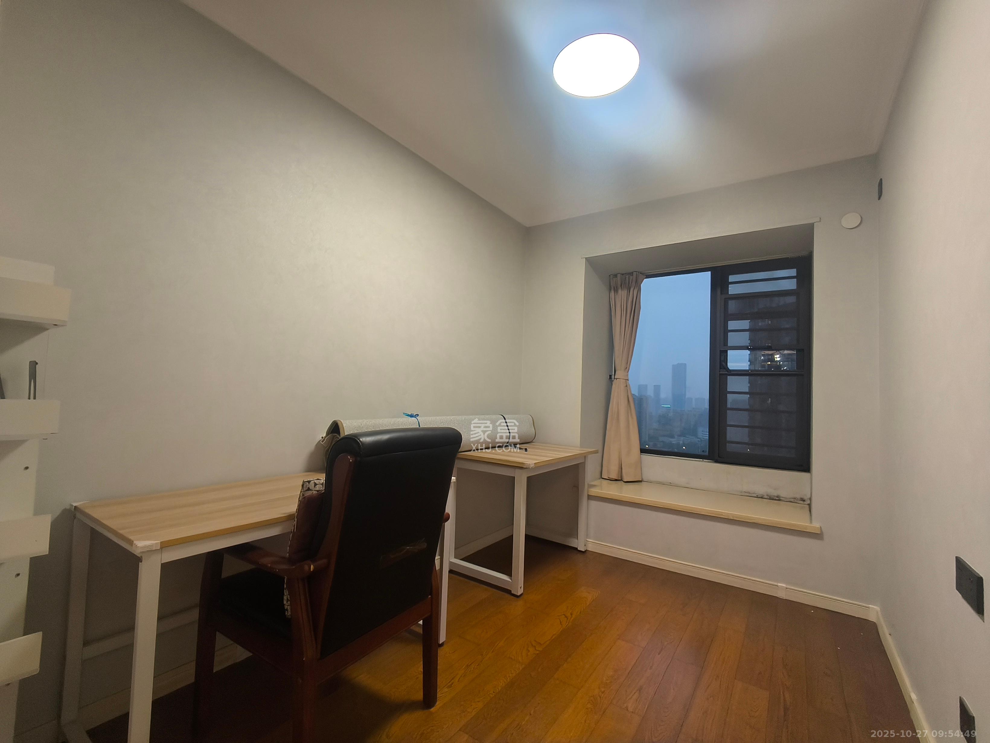 万科魅力之城锋镜里 4室2厅2卫 3400.0元/月 万科魅力之城锋镜里 4室2厅2卫 3400.0元/月室内图