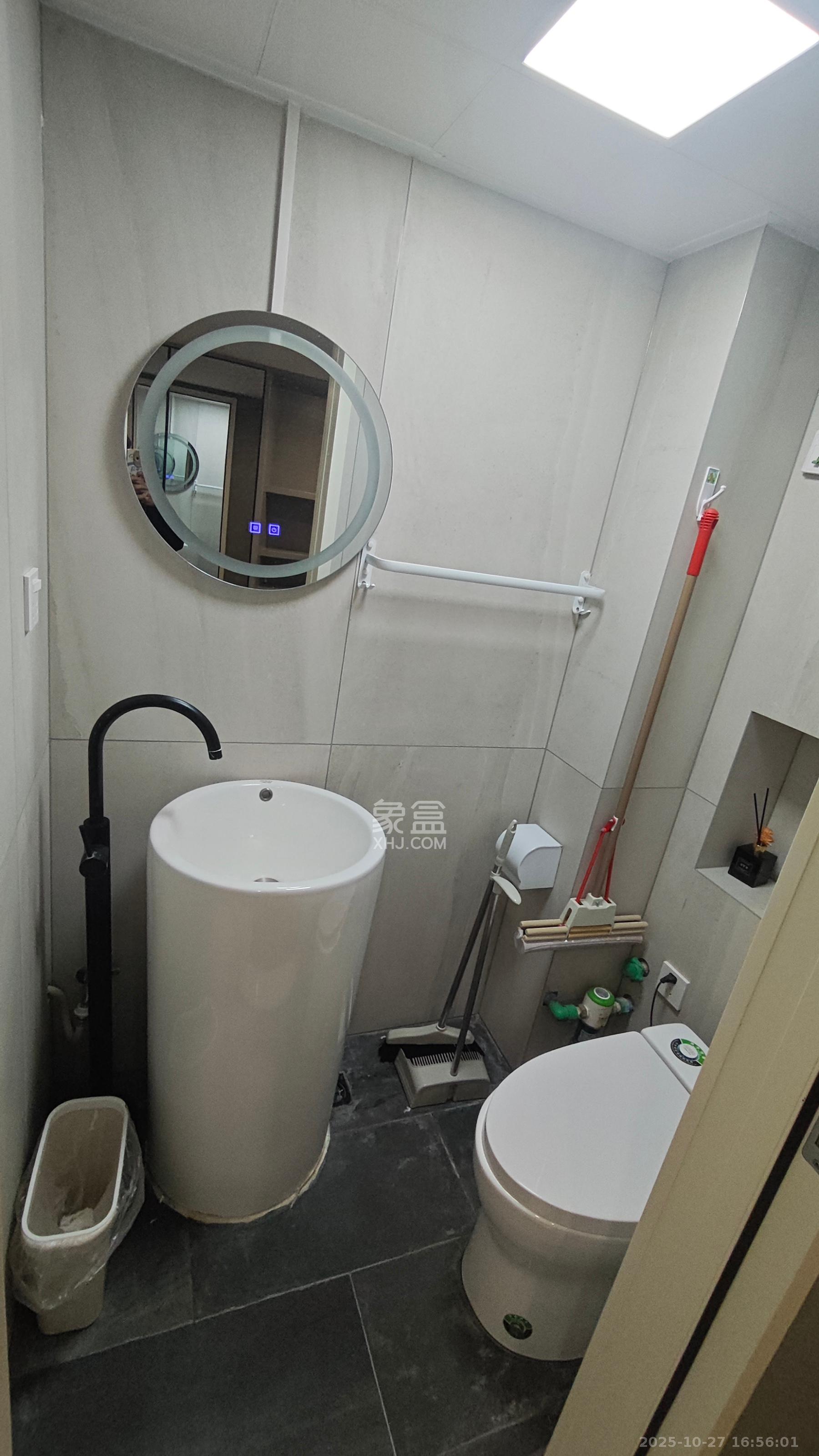 弘坤云寓  1室0厅0卫    2700.0元/月 弘坤云寓  1室0厅0卫    2700.0元/月室内图