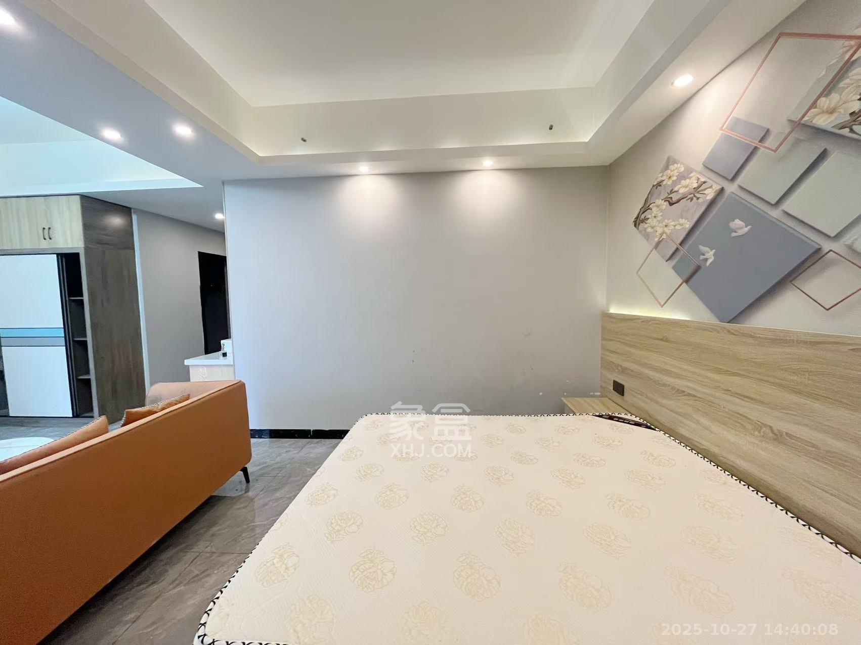 万润时光里  1室1厅1卫    1500.0元/月 万润时光里  1室1厅1卫    1500.0元/月室内图