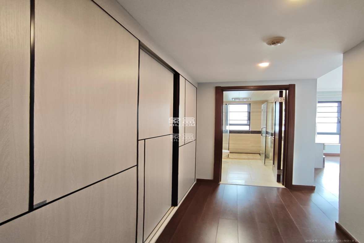 万科里金域国际  3室2厅2卫    3500.0元/月 万科里金域国际  3室2厅2卫    3500.0元/月室内图