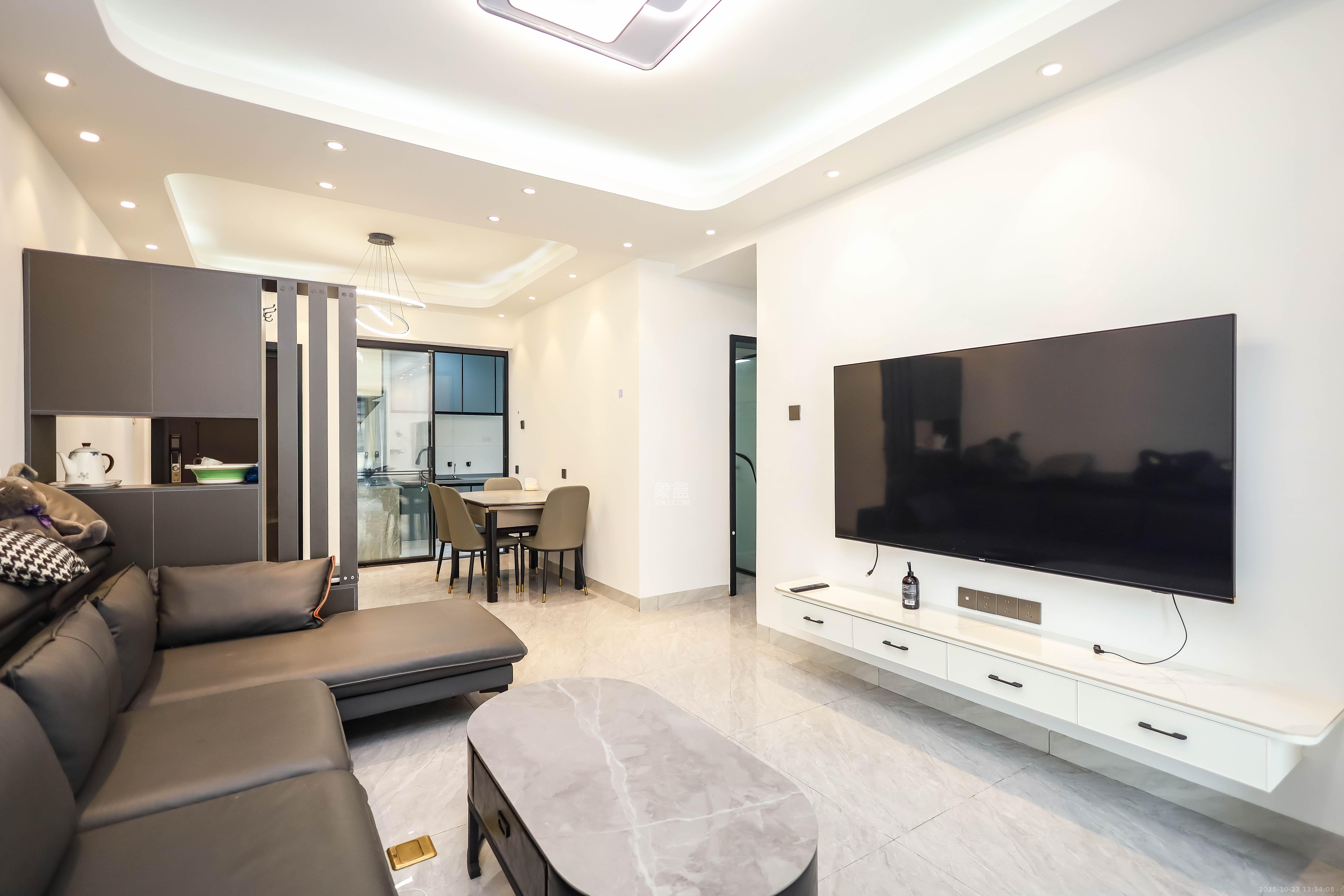 天麓尚层 3室2厅1卫 75.0万 天麓尚层 3室2厅1卫 75.0万客厅