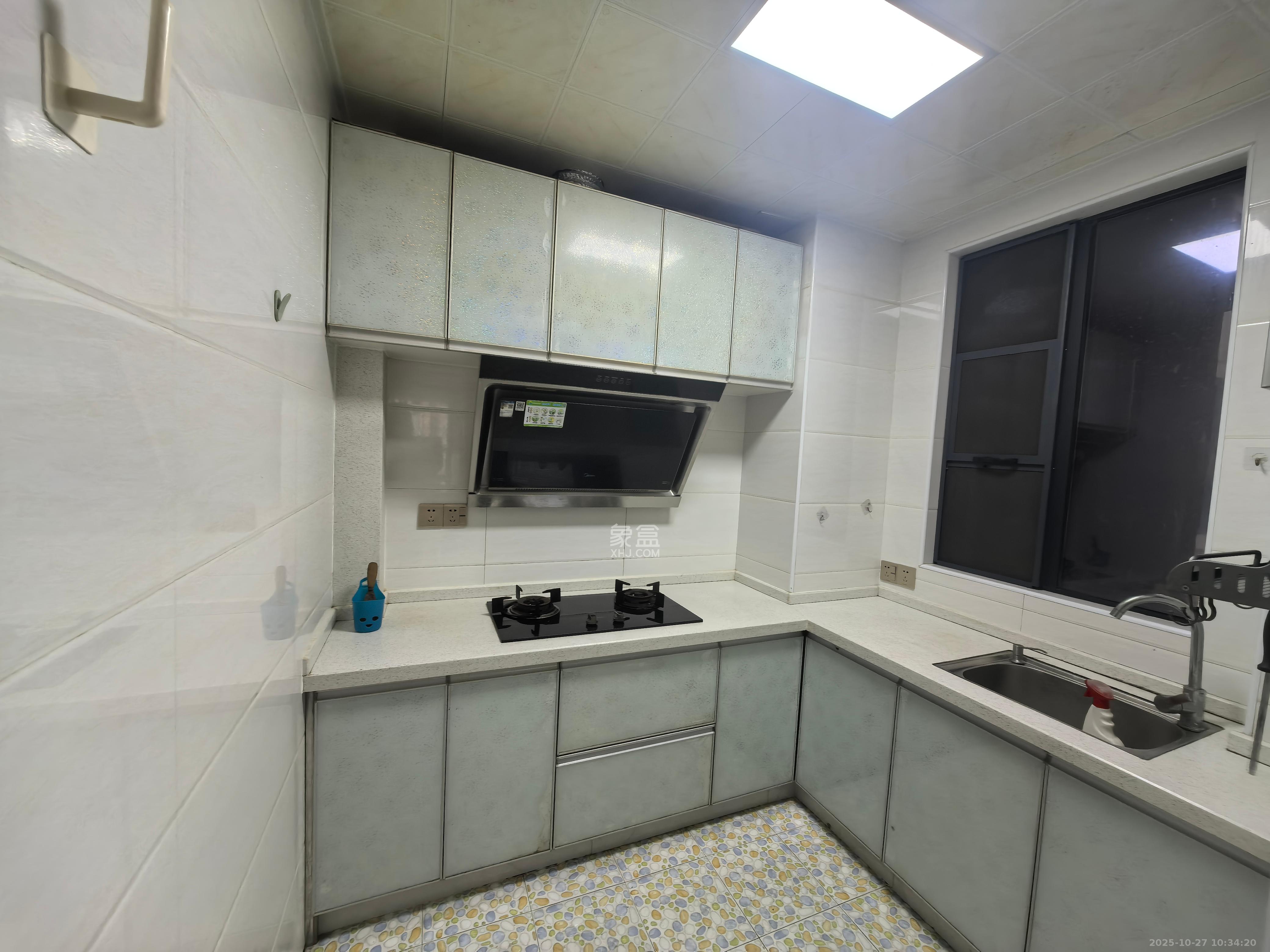 中海梅溪湖壹号  3室2厅1卫    2300.0元/月室内图