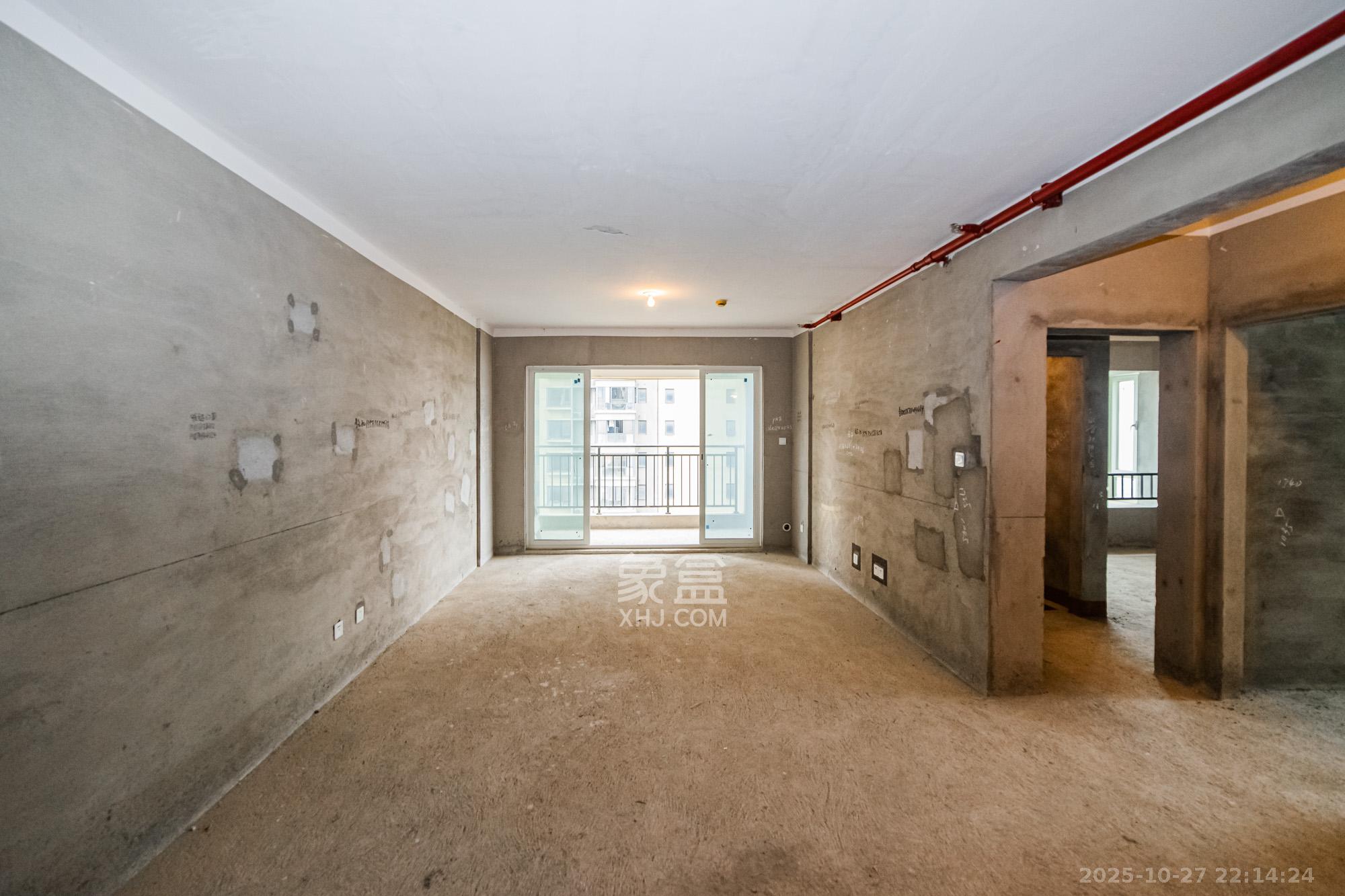 北辰三角洲E7区  3室2厅2卫    150.0万 北辰三角洲E7区  3室2厅2卫    150.0万客厅