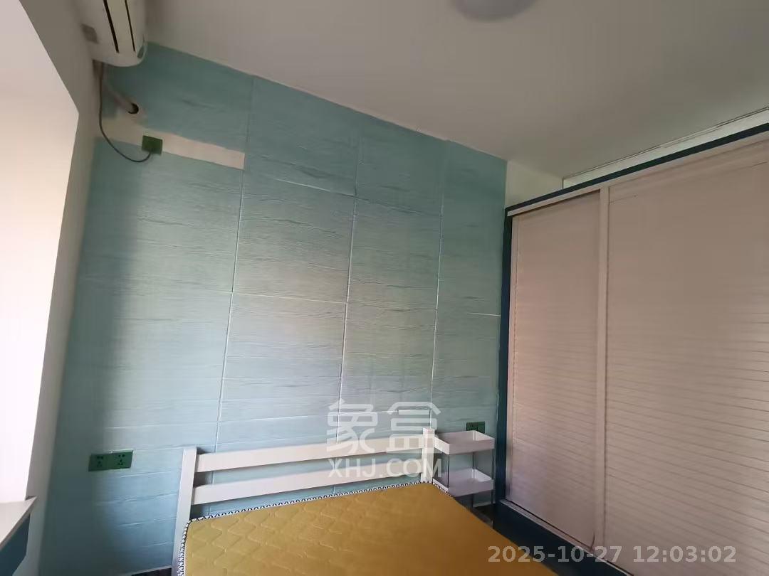 绿地公馆(绿地名邸)  1室1厅1卫    1400.0元/月 绿地公馆(绿地名邸)  1室1厅1卫    1400.0元/月室内图