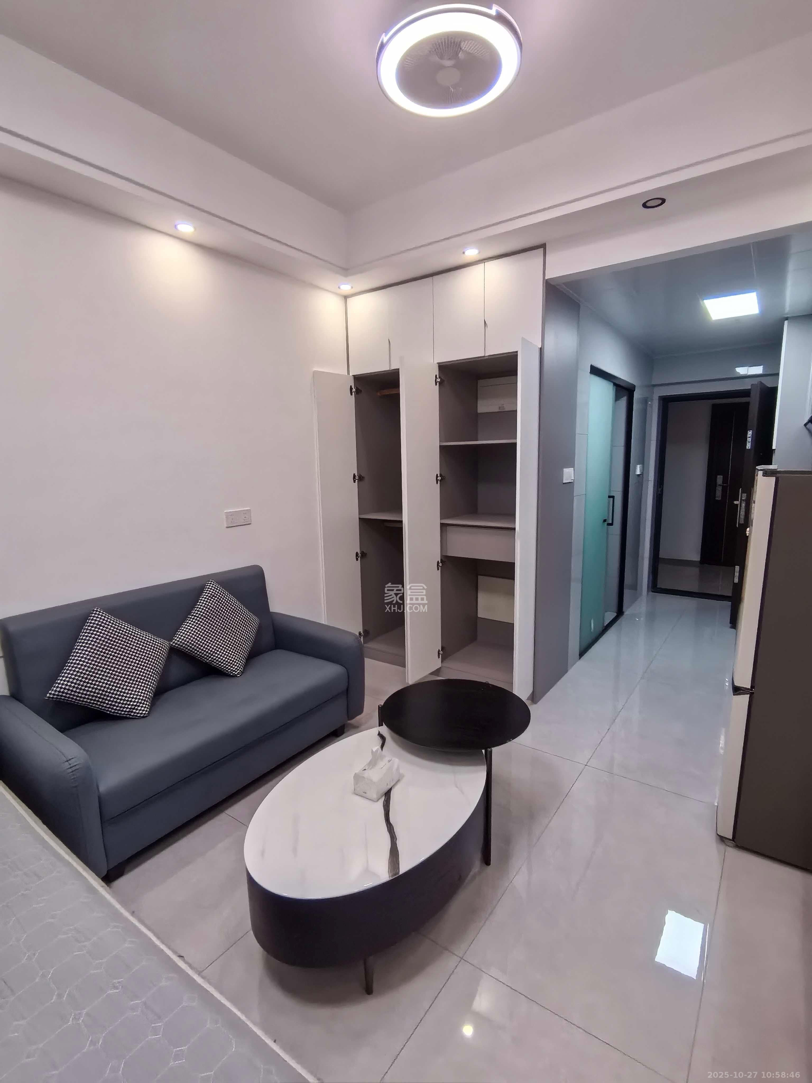 鄱阳汇金中心 1室0厅0卫 1400.0元/月 鄱阳汇金中心 1室0厅0卫 1400.0元/月室内图