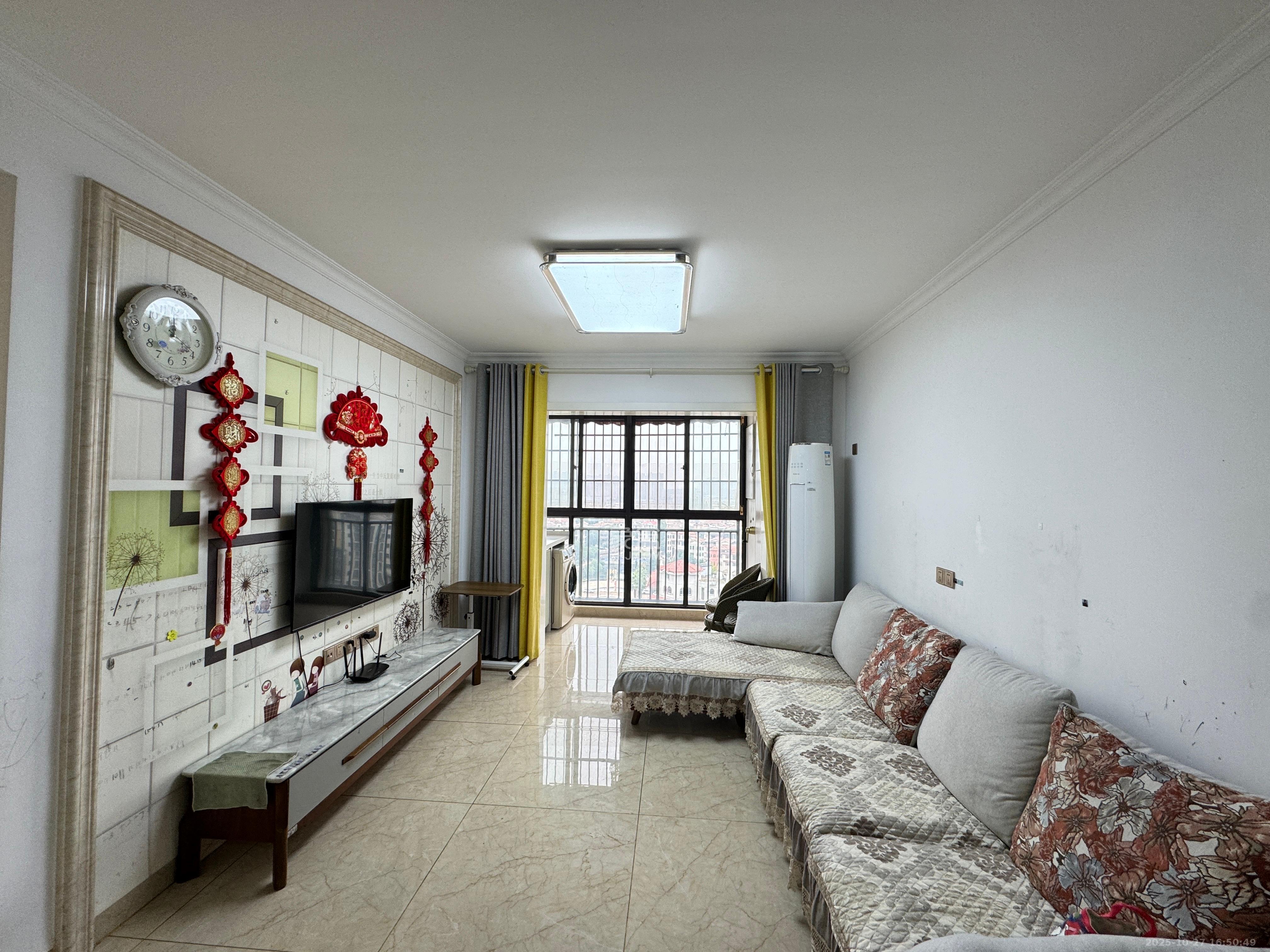 华润置地广场二期 2室2厅1卫 1850.0元/月 华润置地广场二期 2室2厅1卫 1850.0元/月室内图