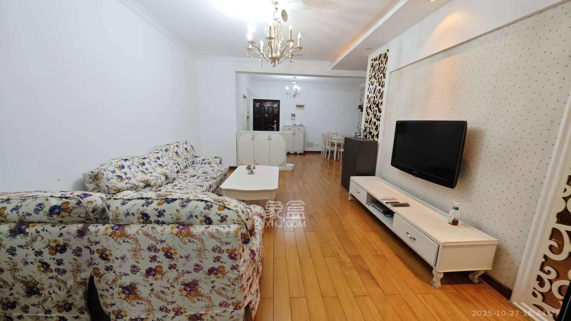 长大卧琥  2室2厅1卫    2200.0元/月 长大卧琥  2室2厅1卫    2200.0元/月室内图