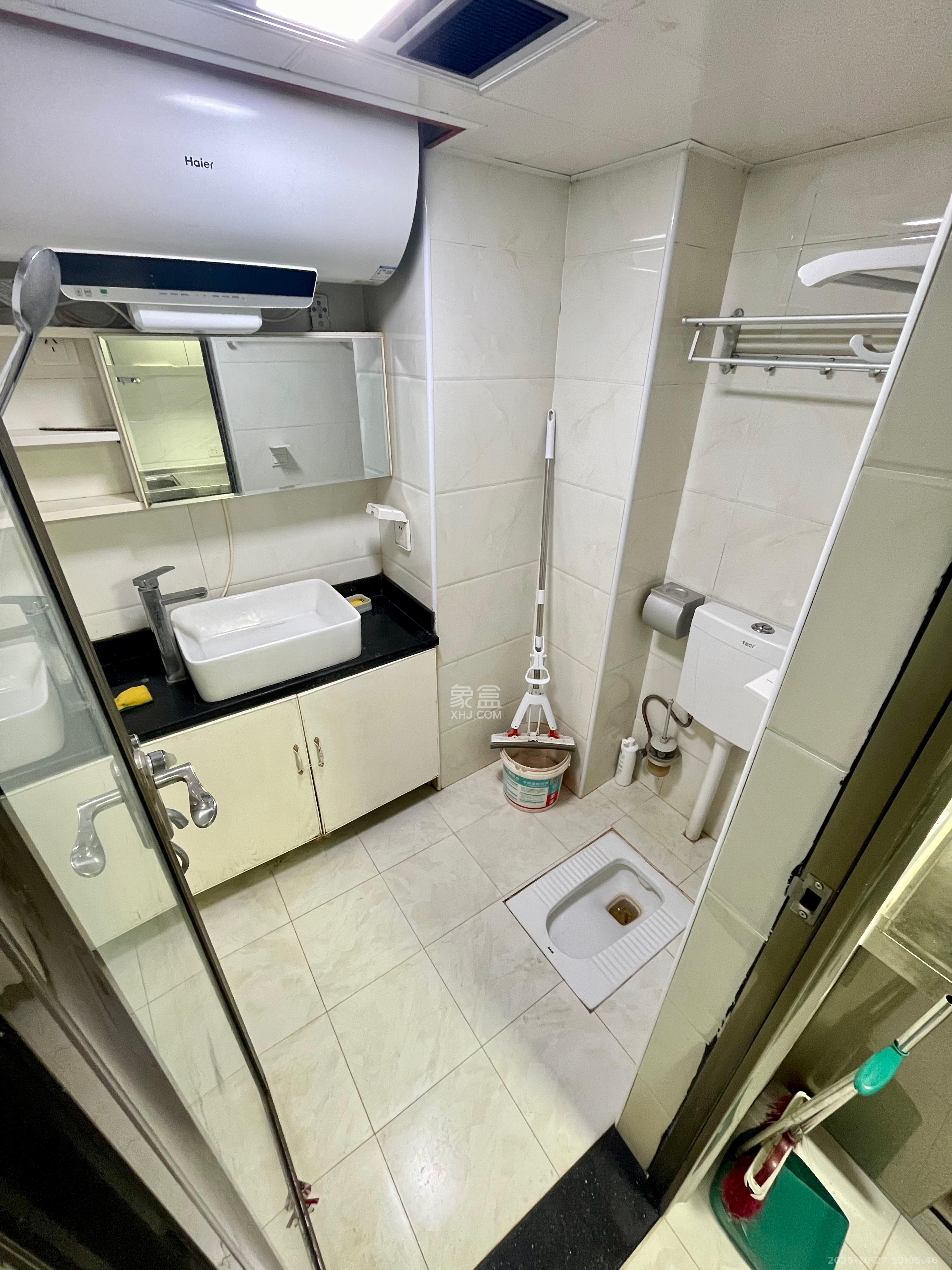 长城万富汇  2室2厅2卫    2000.0元/月 长城万富汇  2室2厅2卫    2000.0元/月室内图