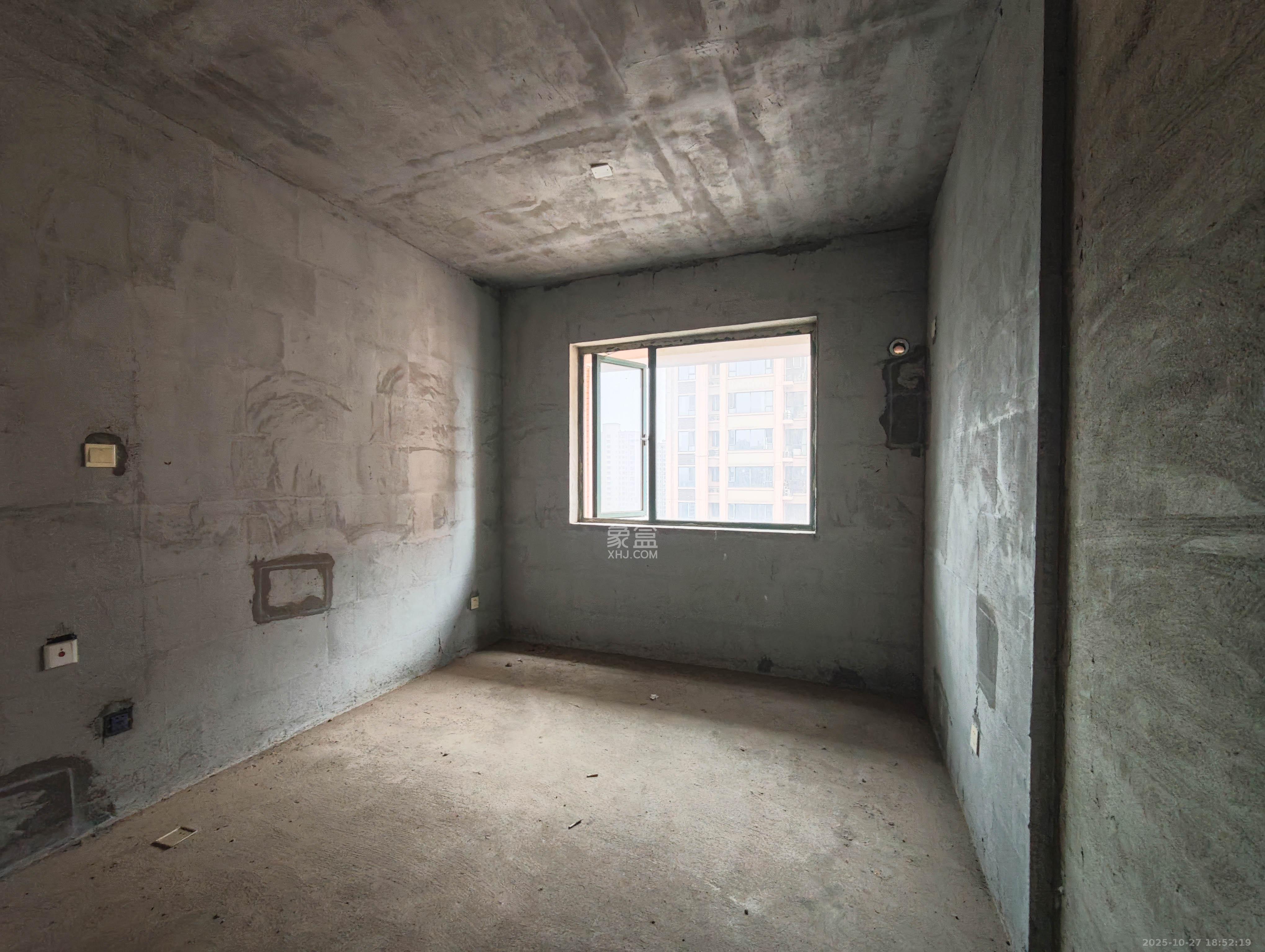 博长山水香颐  1室2厅1卫    62.0万卧室