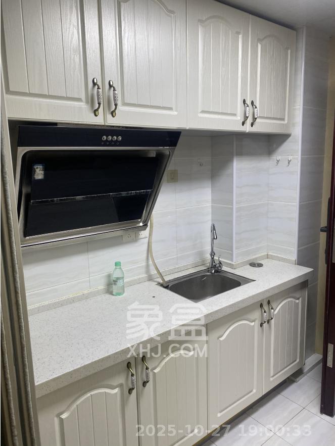 保利国际广场  1室1厅1卫    1980.0元/月室内图