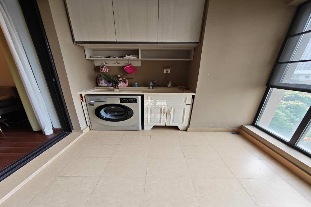 万科里金域国际  3室2厅2卫    3500.0元/月 万科里金域国际  3室2厅2卫    3500.0元/月室内图