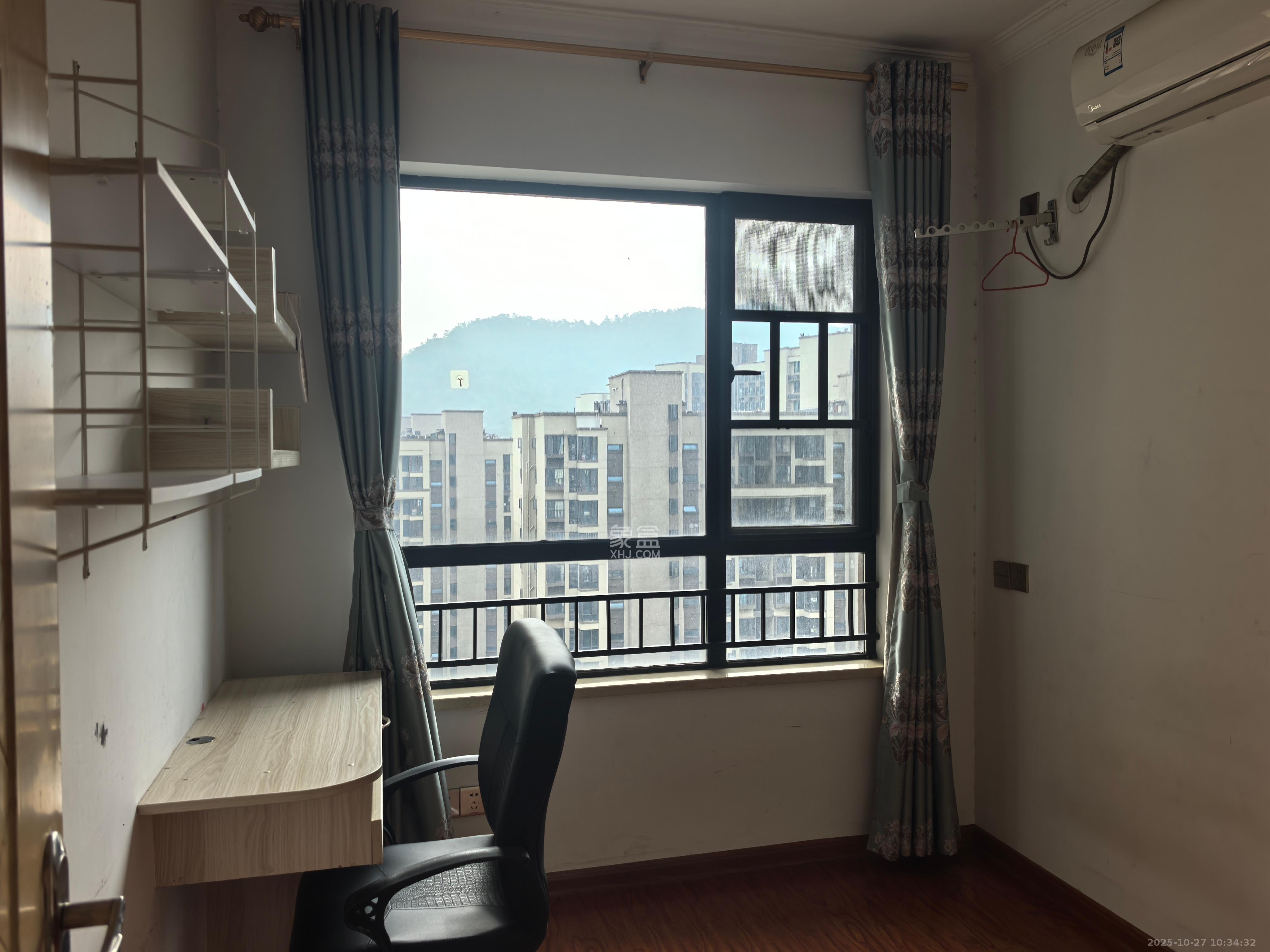 中海梅溪湖壹号  3室2厅1卫    2300.0元/月室内图