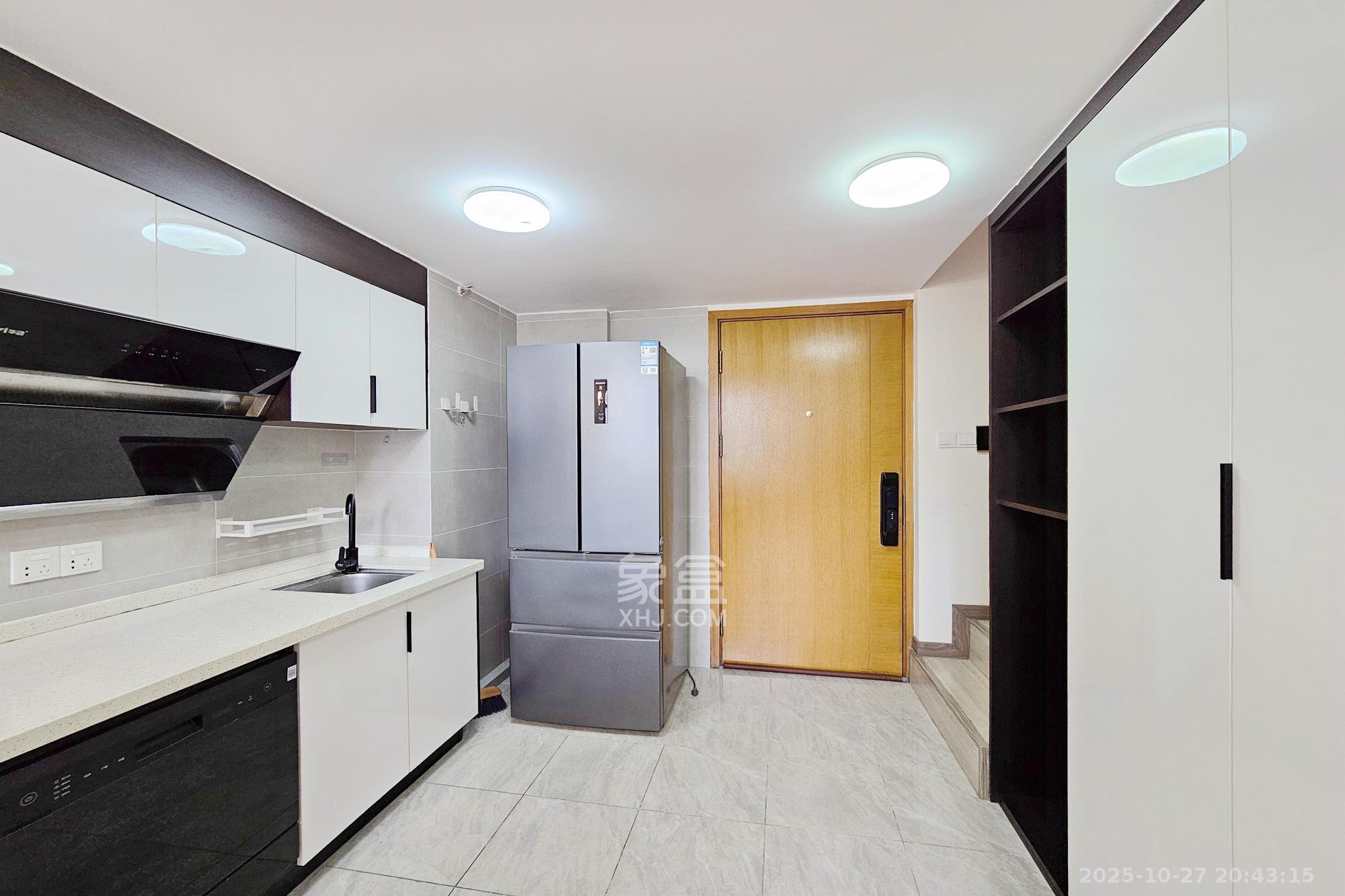 明昇壹城（明昇时代广场）三期  3室2厅2卫    56.0万其他