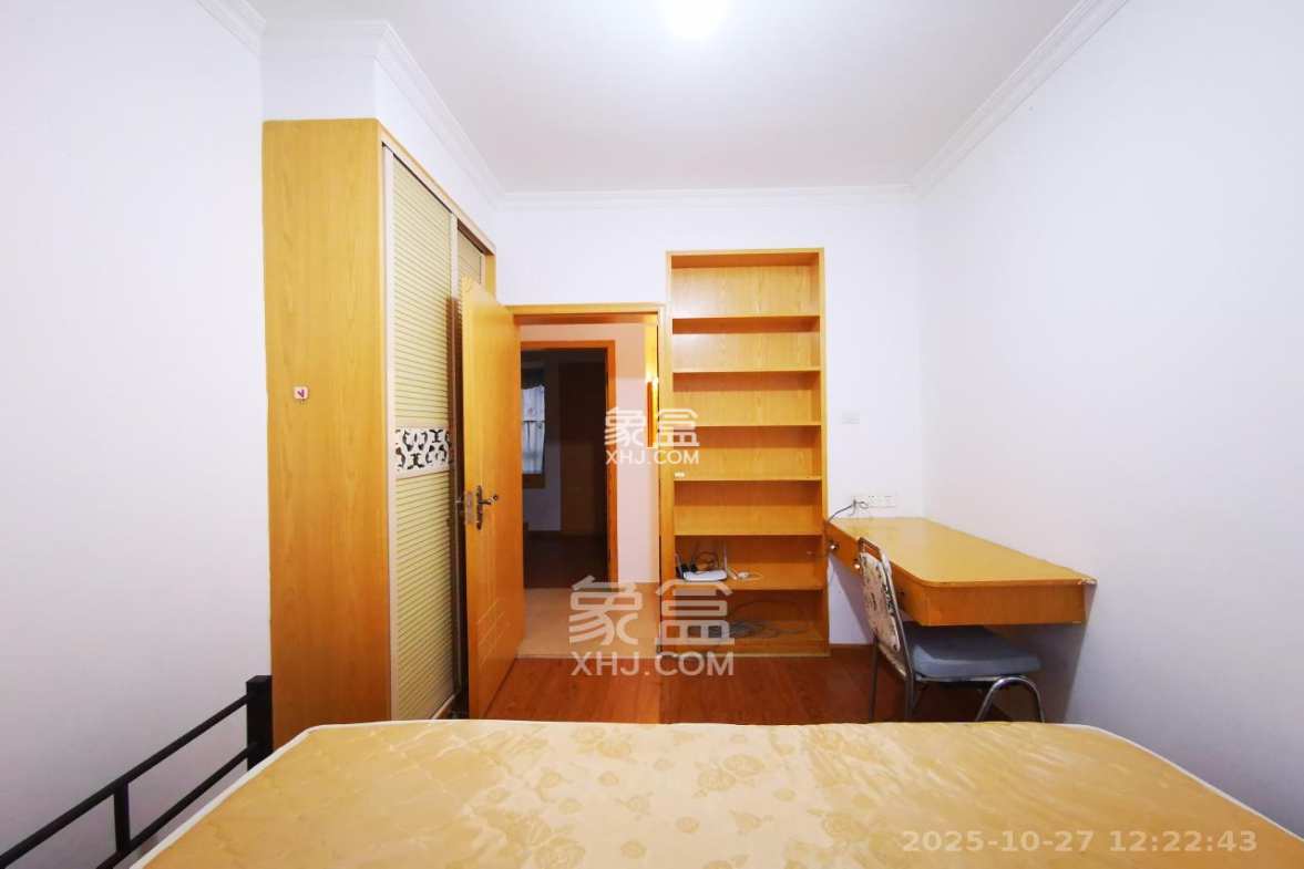 保利麓谷林语A区 1室2厅1卫 2300.0元/月 保利麓谷林语A区 1室2厅1卫 2300.0元/月室内图