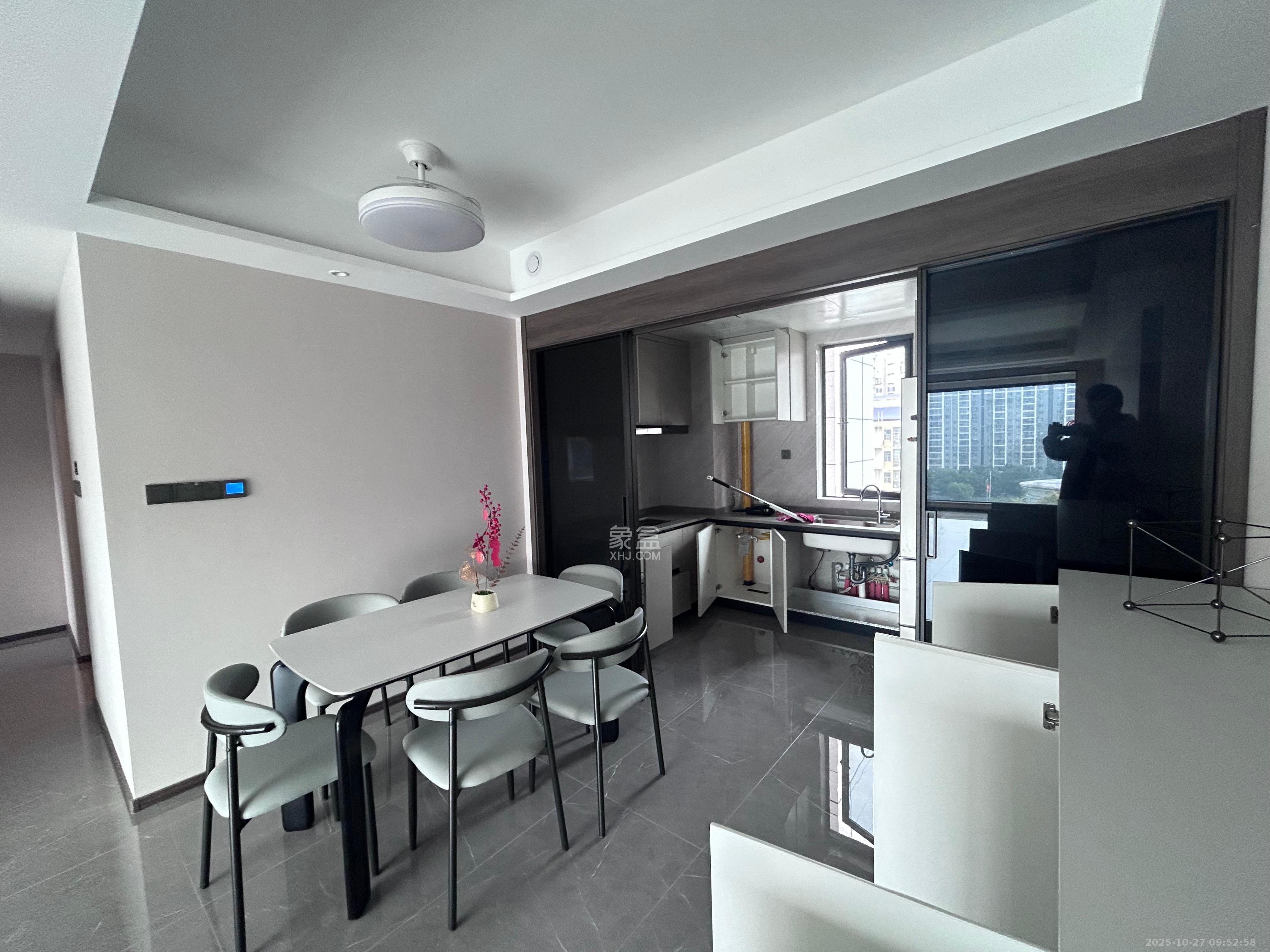 龙湖青云阙  4室2厅2卫    4700.0元/月 龙湖青云阙  4室2厅2卫    4700.0元/月室内图