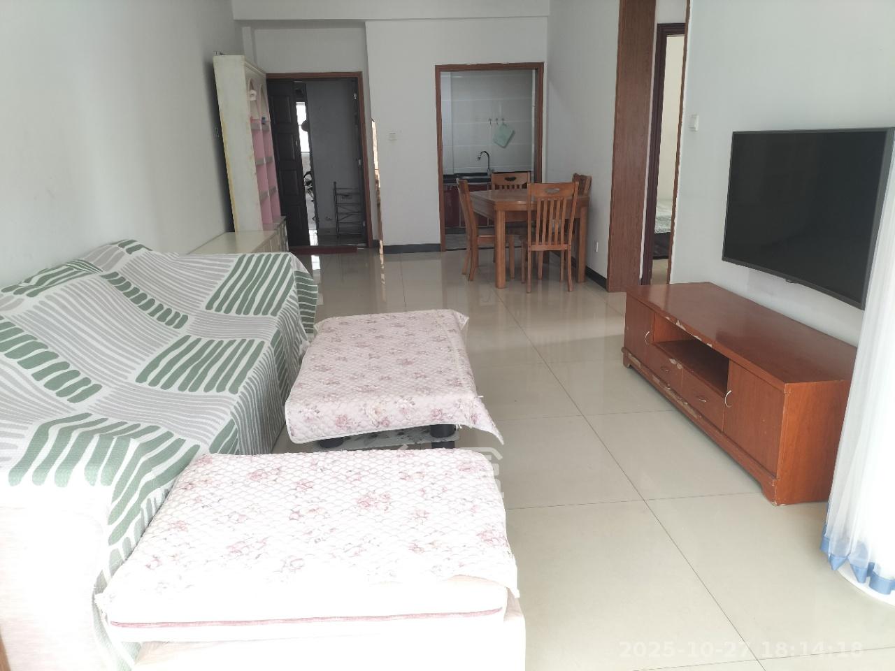 家兴苑  2室2厅1卫    1900.0元/月 家兴苑  2室2厅1卫    1900.0元/月室内图1