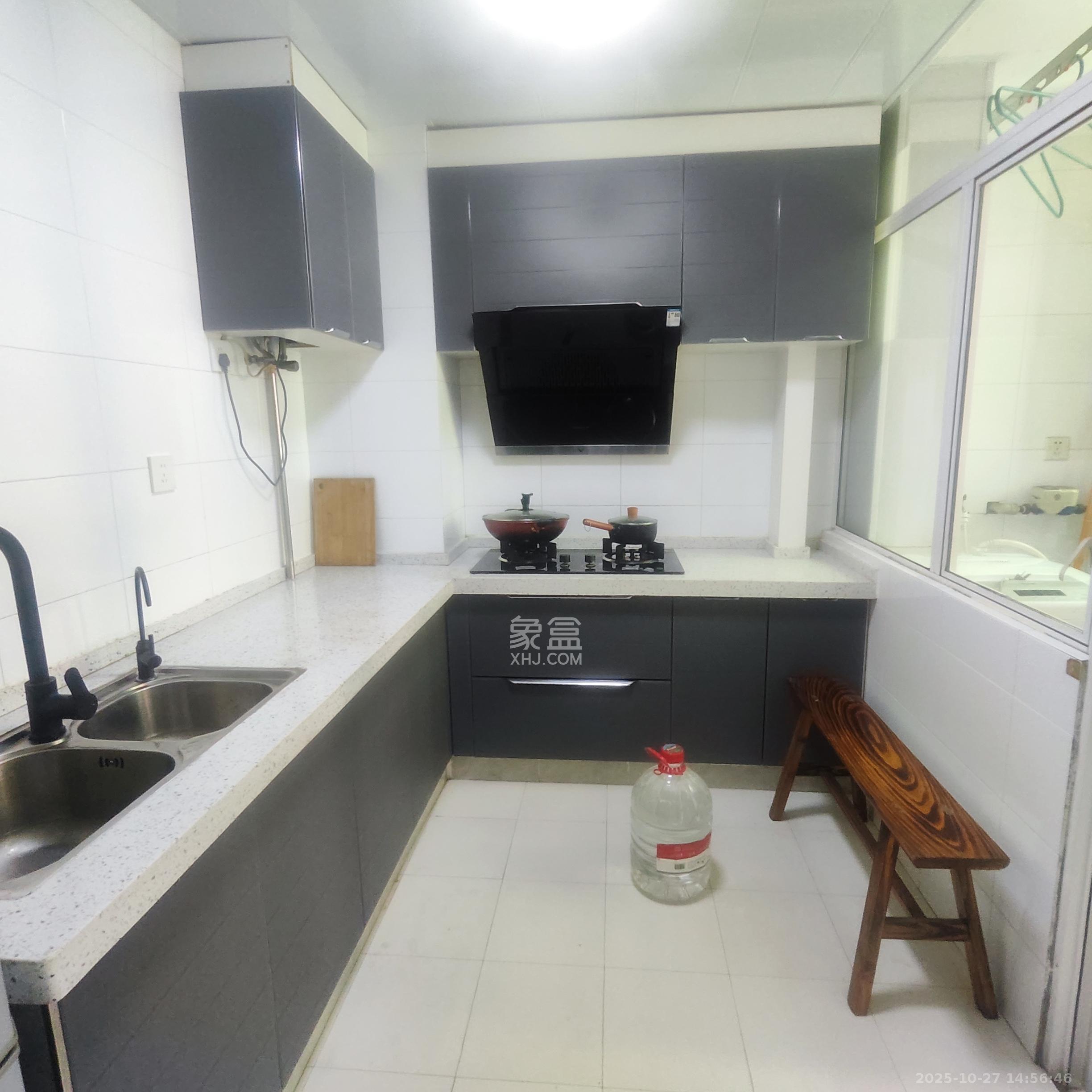 名都花园  2室2厅1卫    2100.0元/月 名都花园  2室2厅1卫    2100.0元/月室内图