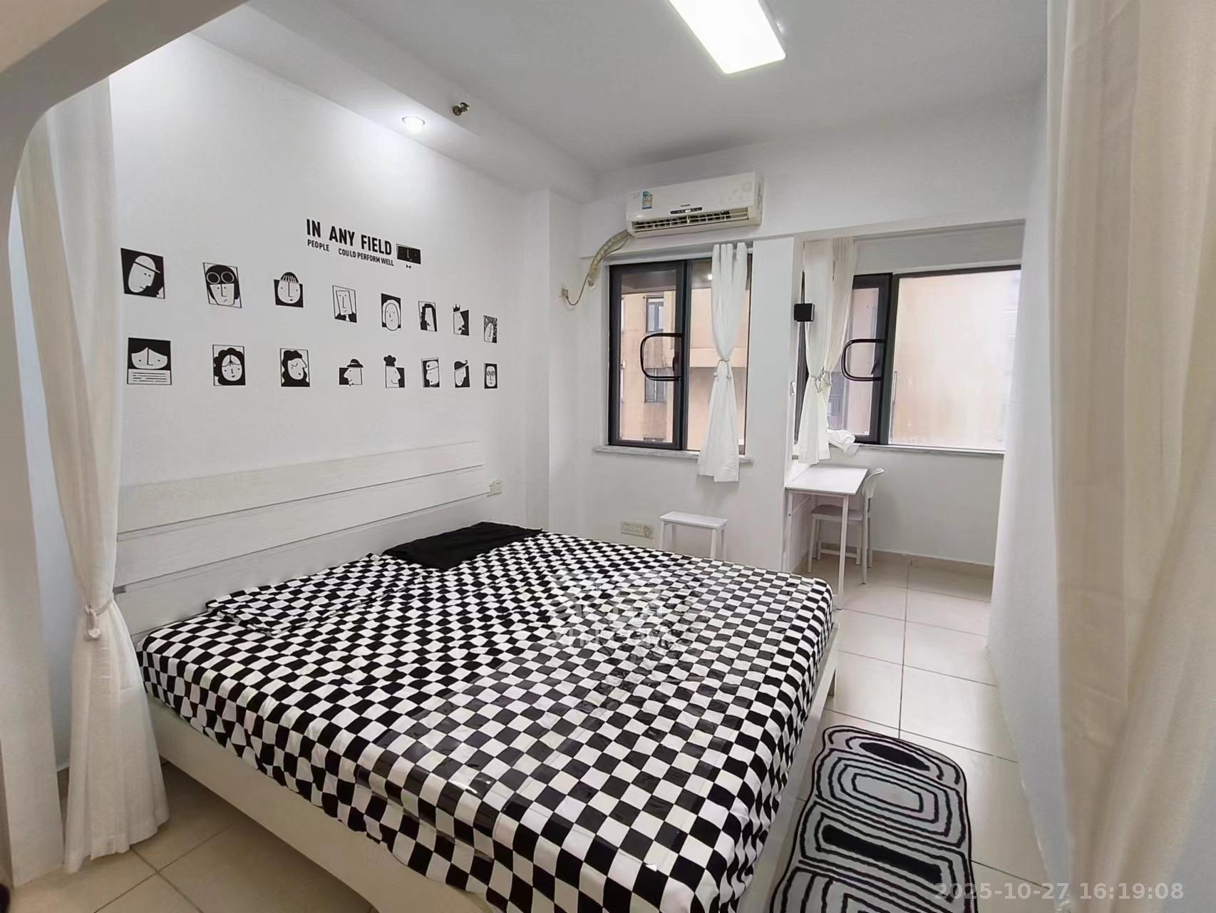 万博汇  1室1厅1卫    1700.0元/月