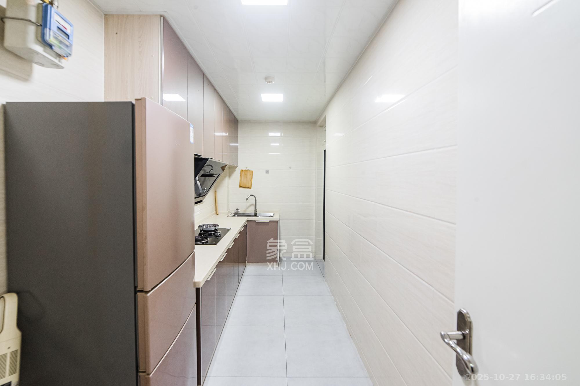 北辰三角洲E4区  3室2厅1卫    3800.0元/月室内图