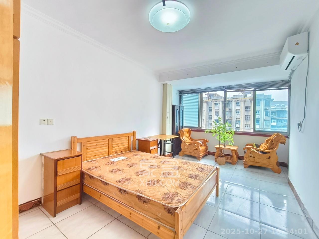 蒋家垅社区  2室1厅1卫    1300.0元/月 蒋家垅社区  2室1厅1卫    1300.0元/月室内图