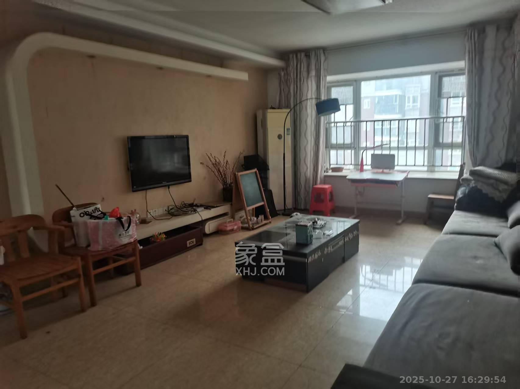 学府华庭 3室2厅2卫 2000.0元/月 学府华庭 3室2厅2卫 2000.0元/月室内图