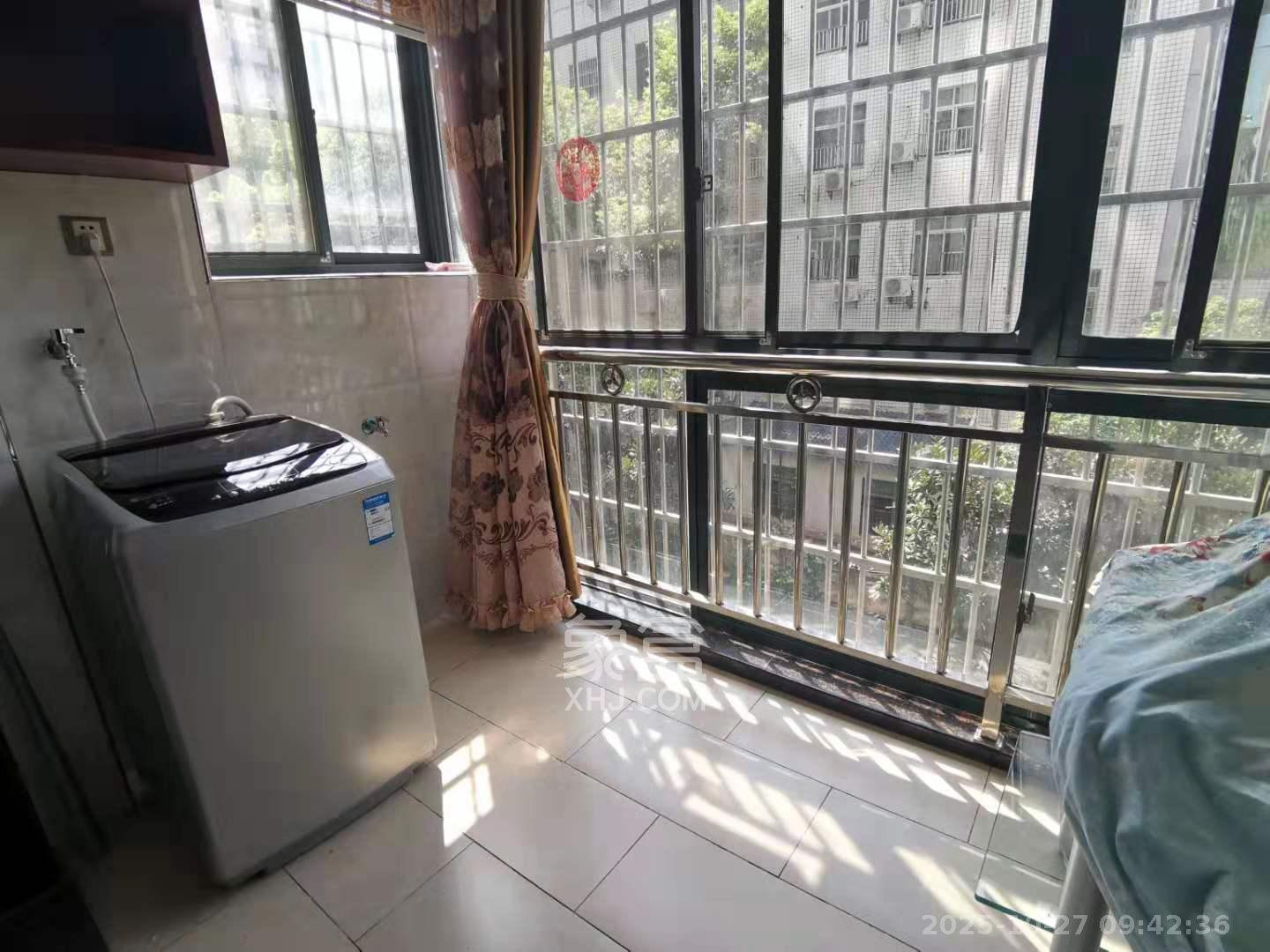 凯轩云顶  2室2厅1卫    2700.0元/月 凯轩云顶  2室2厅1卫    2700.0元/月室内图