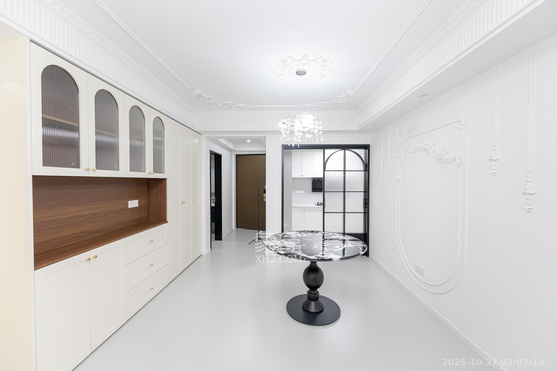 越秀湘江星汇城二期  4室2厅2卫    132.8万客厅