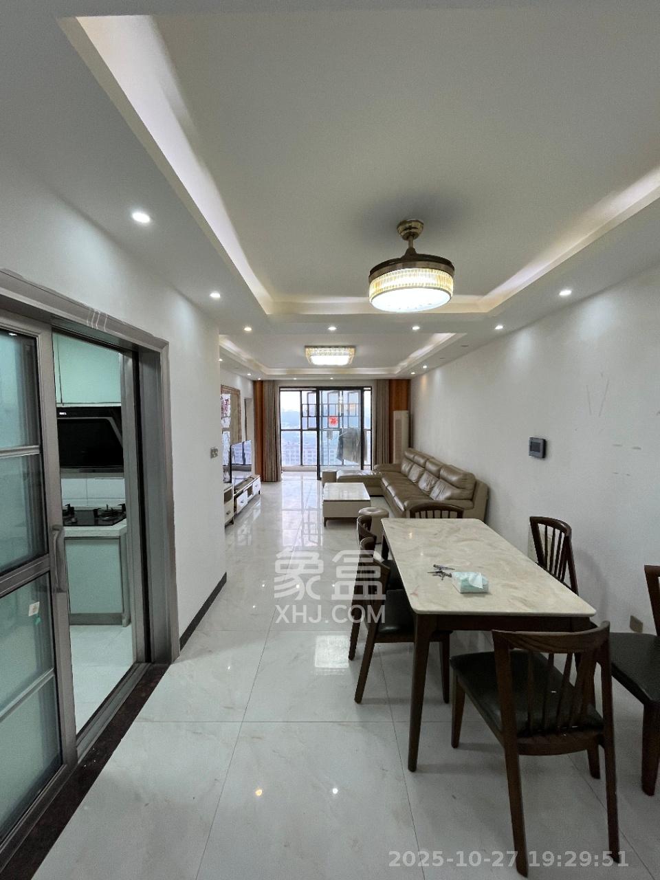 华悦城  3室2厅1卫    2200.0元/月 华悦城  3室2厅1卫    2200.0元/月室内图